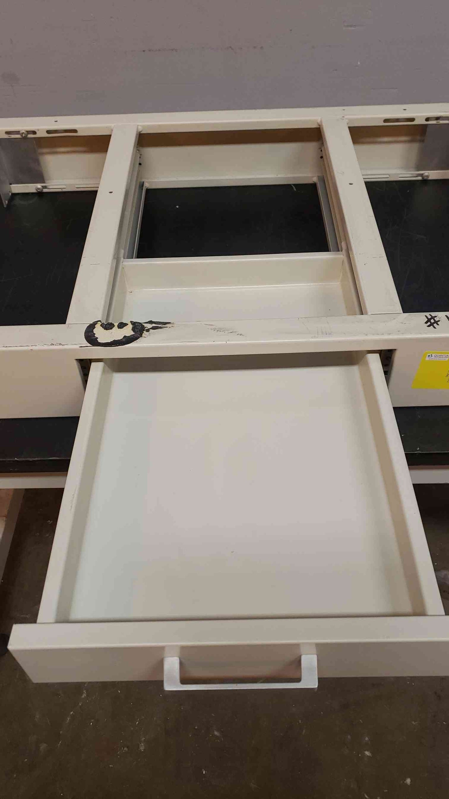 Fisher Hamilton 2'6" Single Drawer Apron (SKU: 5531AA)(5531AA)