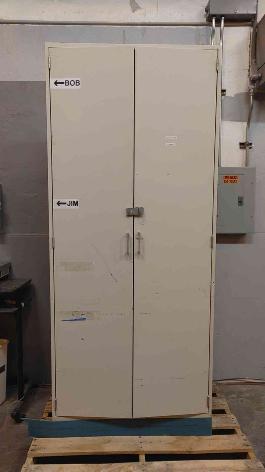 7' Tall Metal Storage Cabinet Lab  2/ Shelves (1634AA)(1634AA)