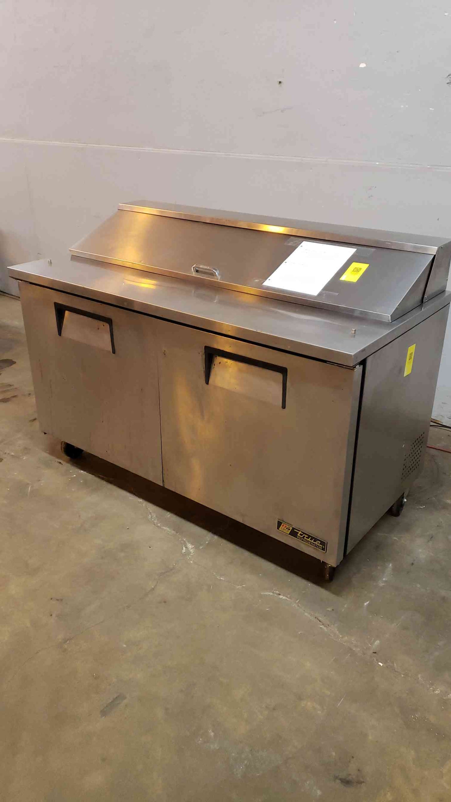 True Stainless Undercounter Refrigerator TSSU-60-16 Needs Charge (SKU: 3571AA)(3571AA)