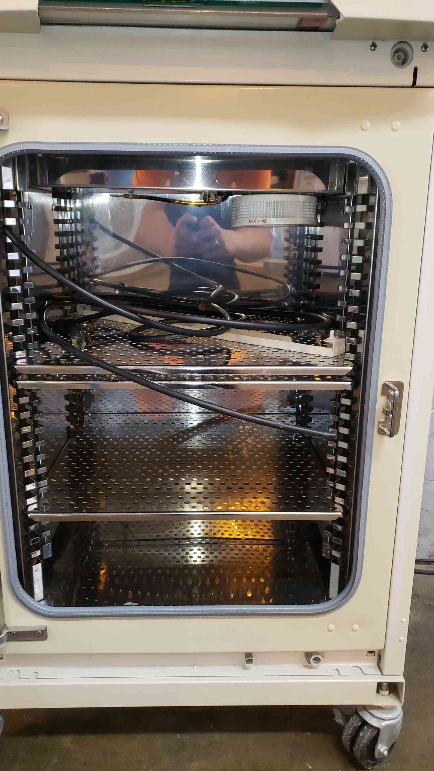 Forma Scientific 115V 3.6A Water Jacketed CO2 Incubator 3110 (SKU: 3130AA)(3130AA)