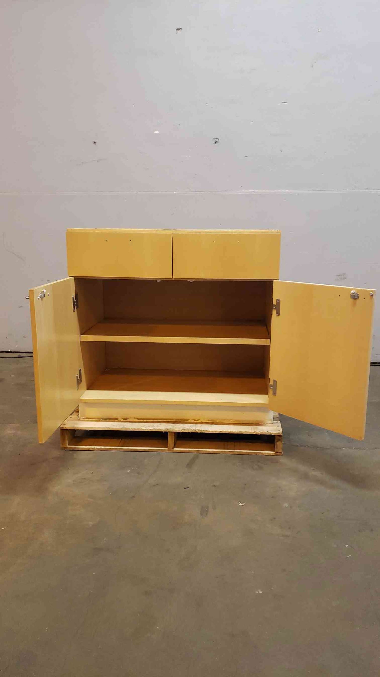 3' Jamestown Wooden Mixed Casework (SKU: 13972AA)(13972AA)