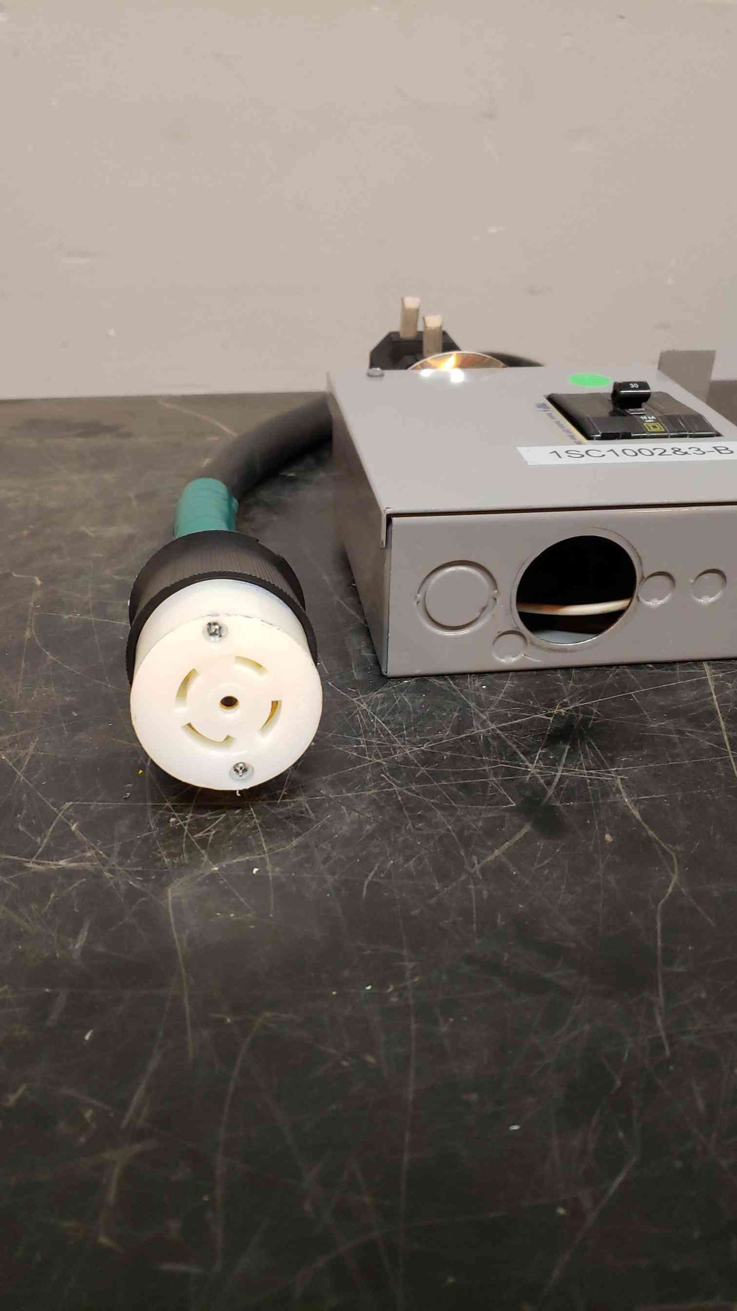 Starline 30A Busway Tap Box CBDC400E122'39344 (SKU:13994AA)(13994AA)