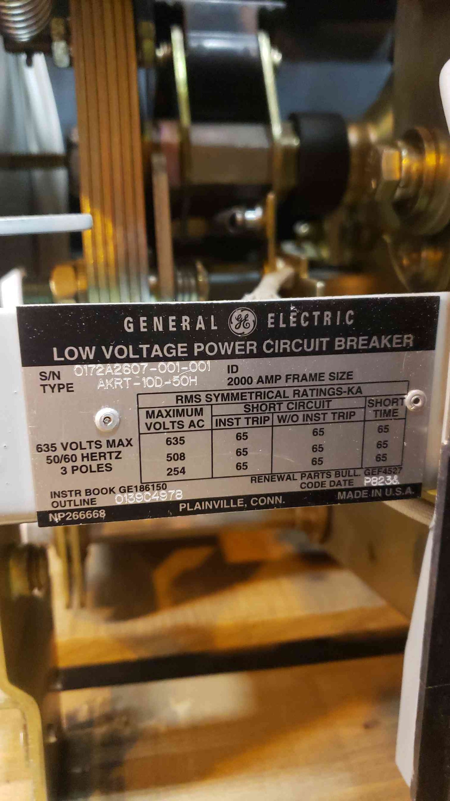 2000A GE AKR Low Voltage Power Circuit Breaker AKRT10D50H 1200A A220LSIGM MicroVersaTrip PM (SKU:14487AA)Over 1000A(14487AA)
