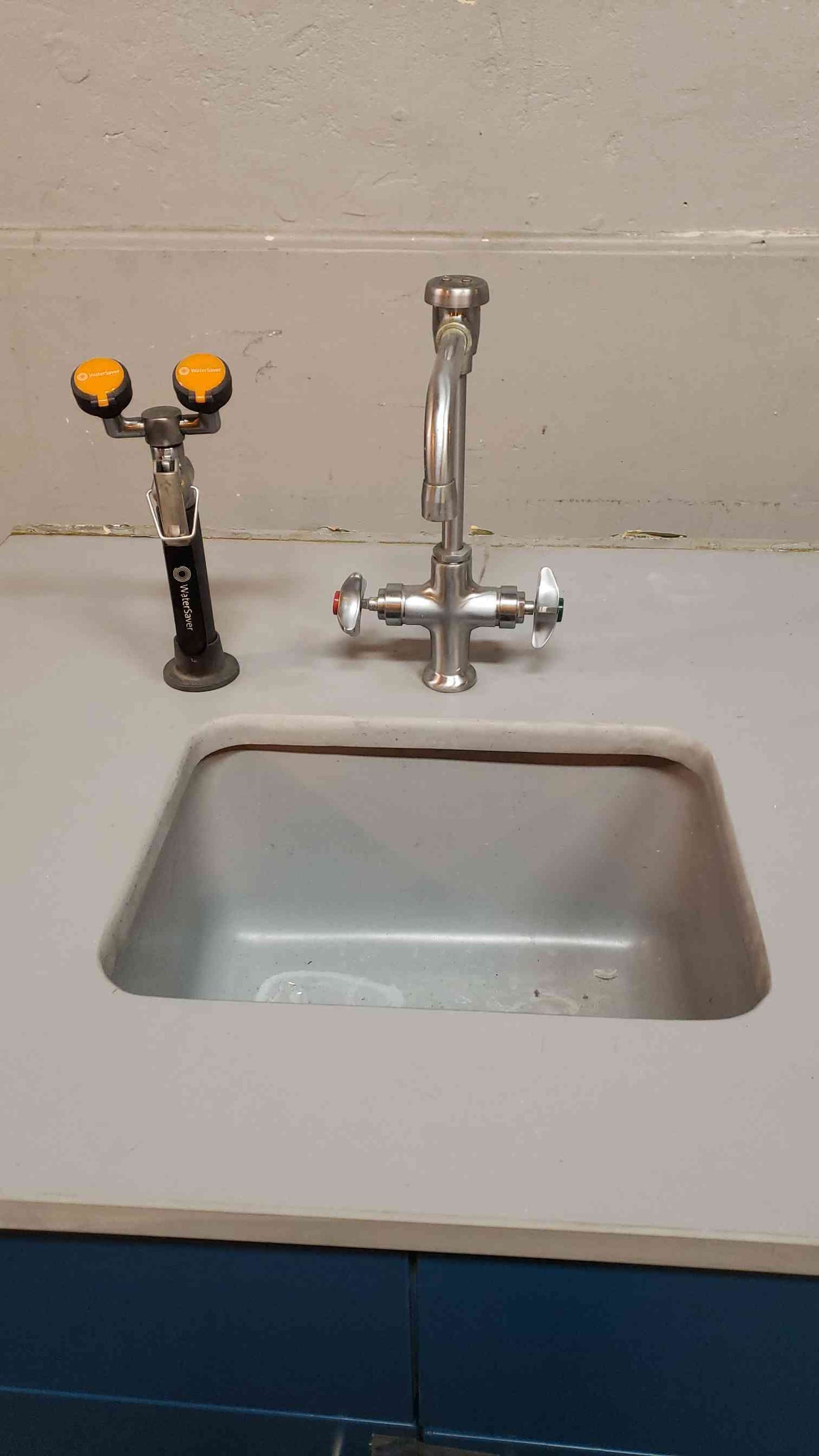 6'2" Jamestown Metal Lab Sink W/ Vacuum Pump Section PC8 / MD12C(14485AA)
