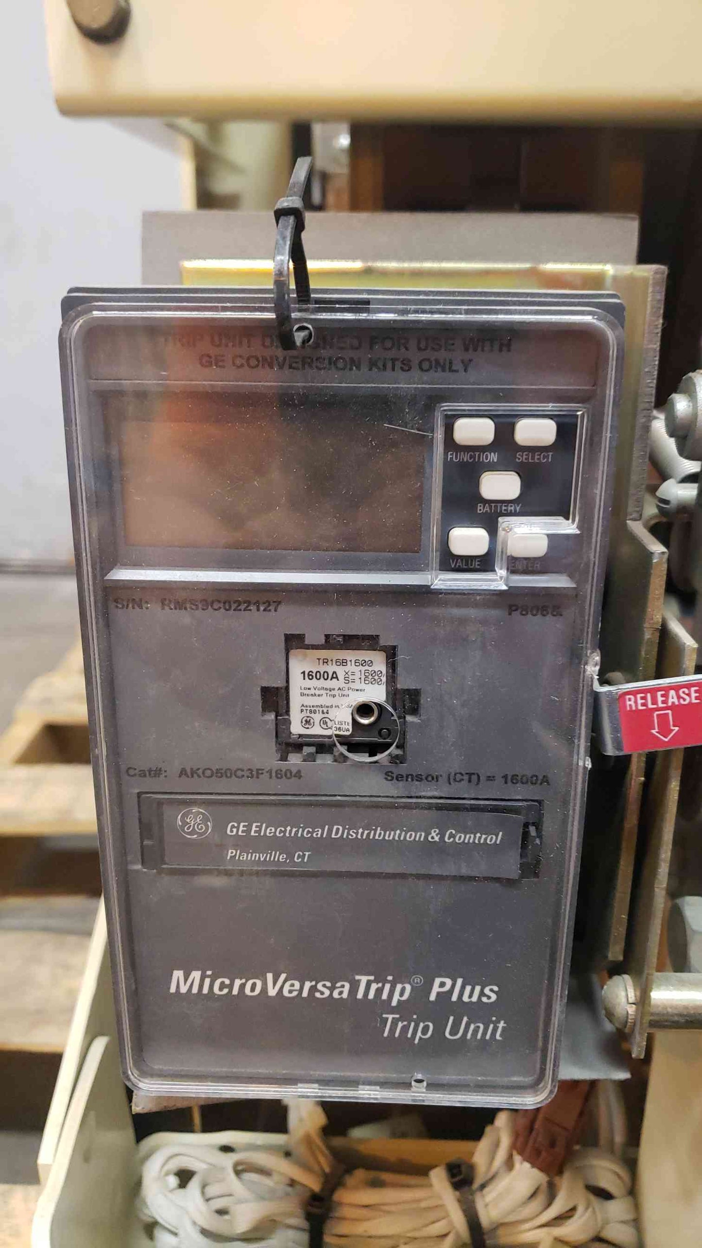 1600A GE Low Voltage Power Circuit Breaker AK2502 (SKU: 14984AA)(14984AA)