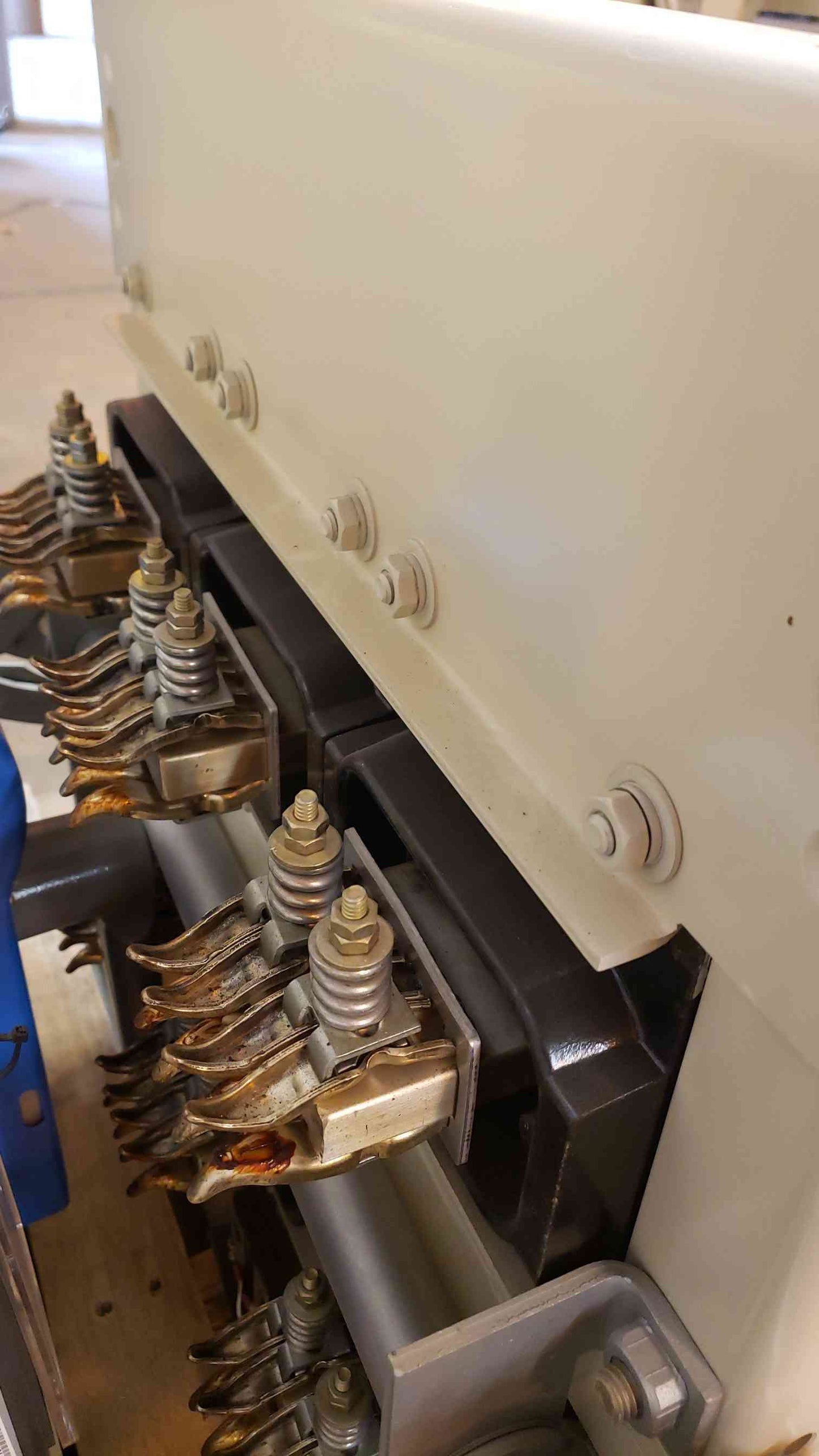 General Electric Low Voltage Power Circuit Breaker 1600A 600V (14992AA)(14992AA)
