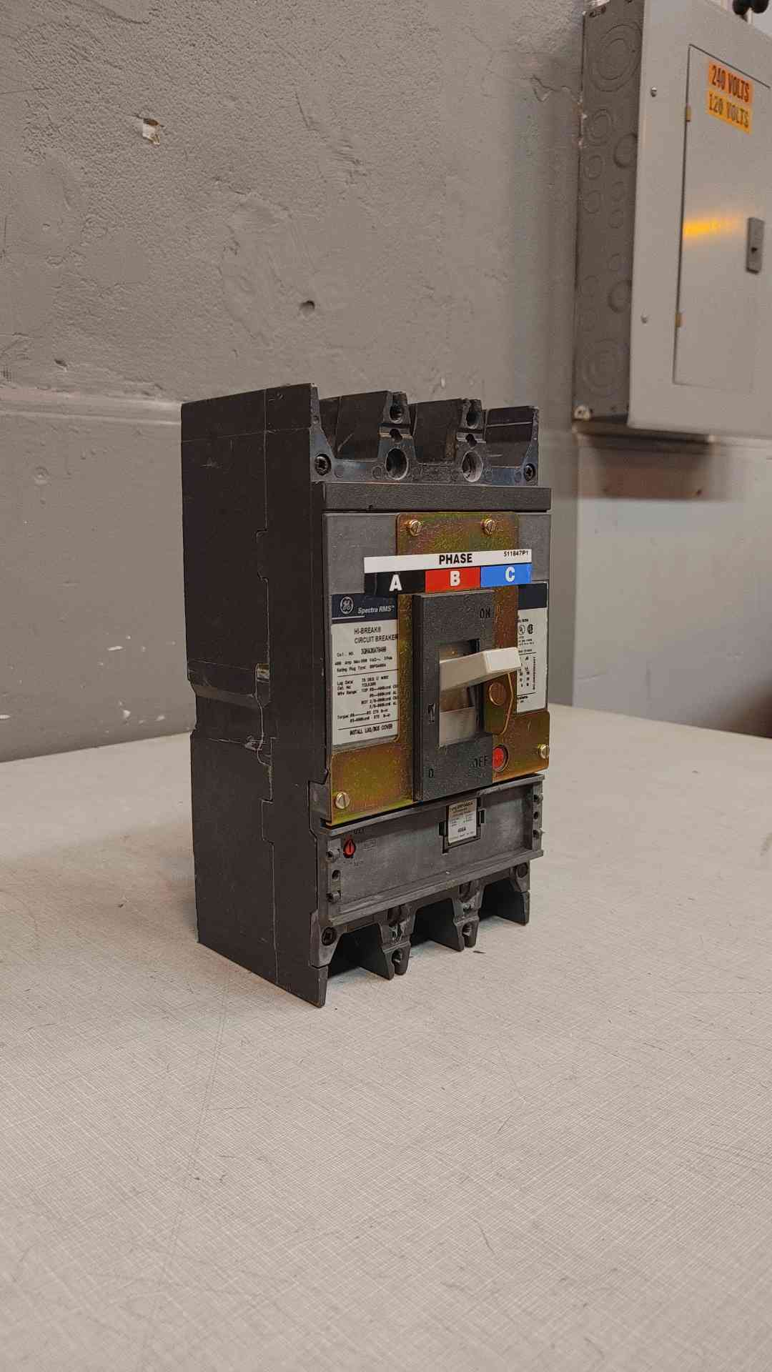 Spectra RMS HiBreak Circuit Breaker 400A SGHA36AT0400 (SKU:3643AA)