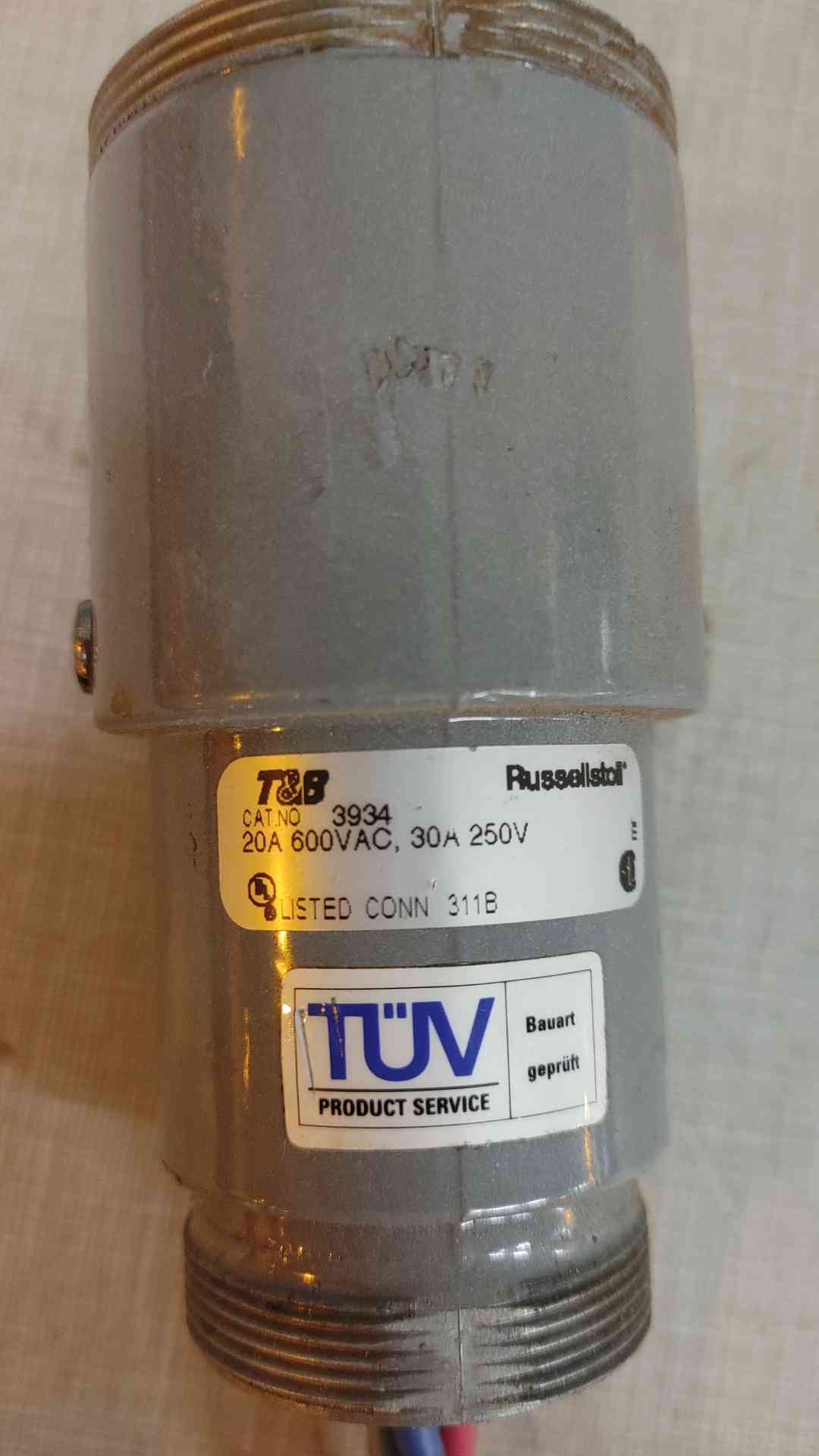 Lot of 120 Russellstoll Plug Connector 20A 600VAC 30A 250V 3934(103323)