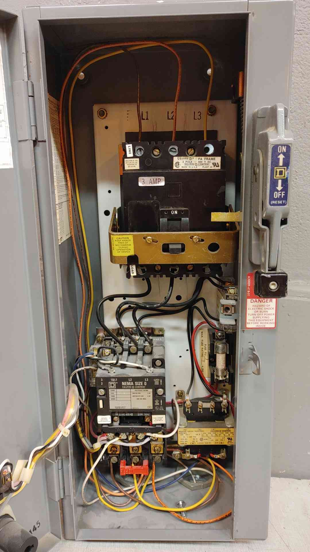 Square D Starter NEMA Size 0 3A 1334067-D(103403)