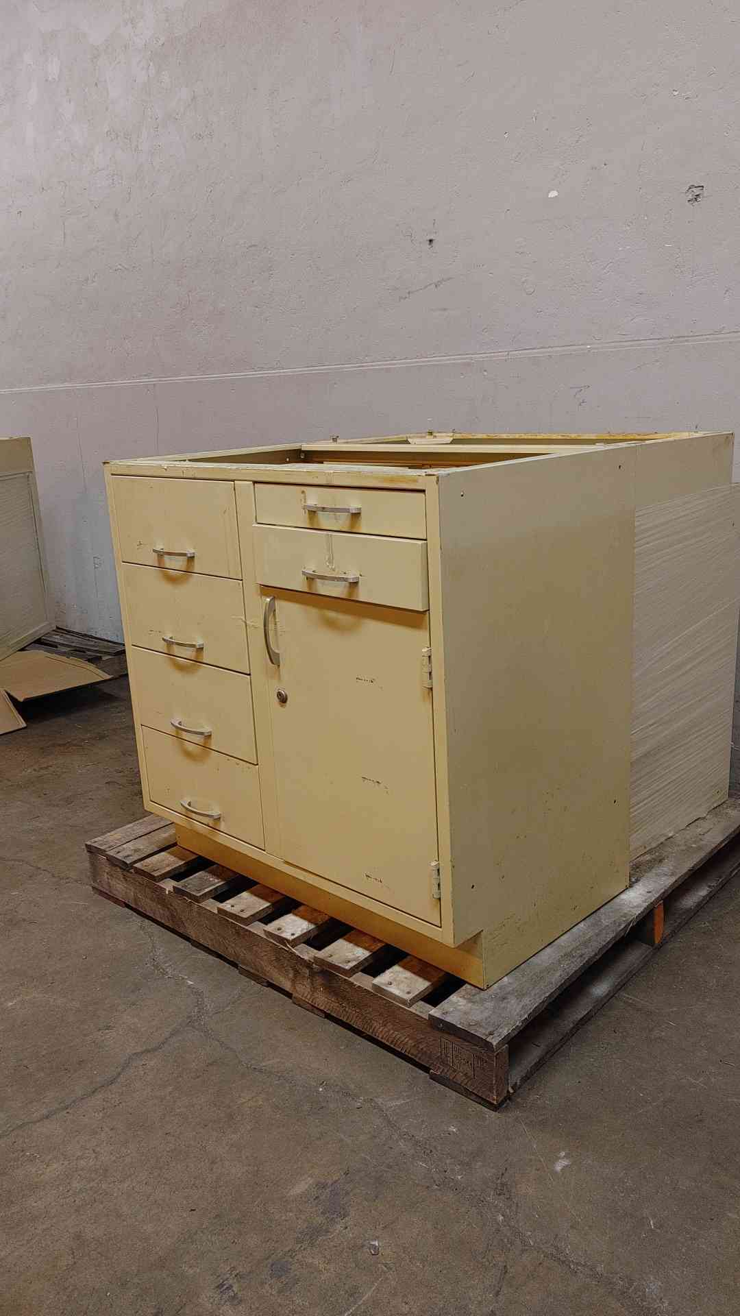 3' Kewaunee Mixed Cabinet Door/Drawer Metal Lab Casework Standing(103465)