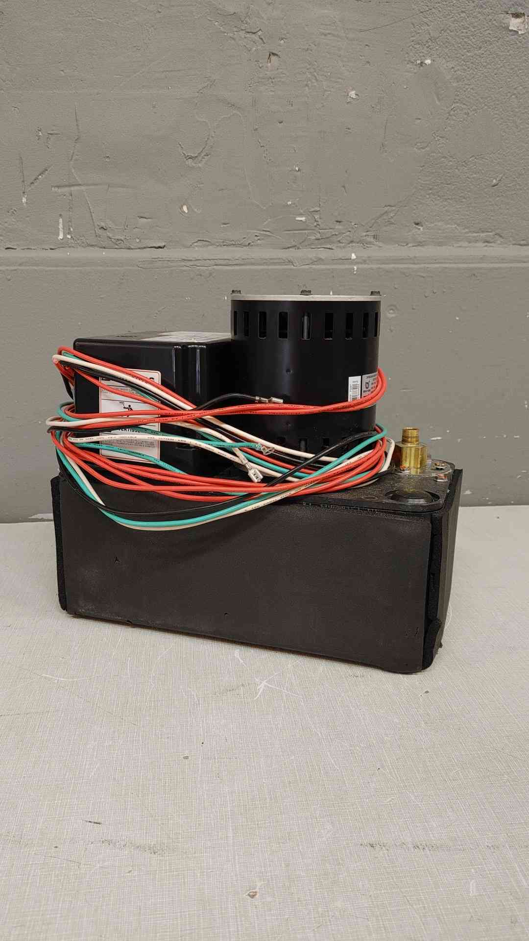 Liebert Plenum Condensate Pump 460V 1PH 1.2A A5X-1LI(103495)