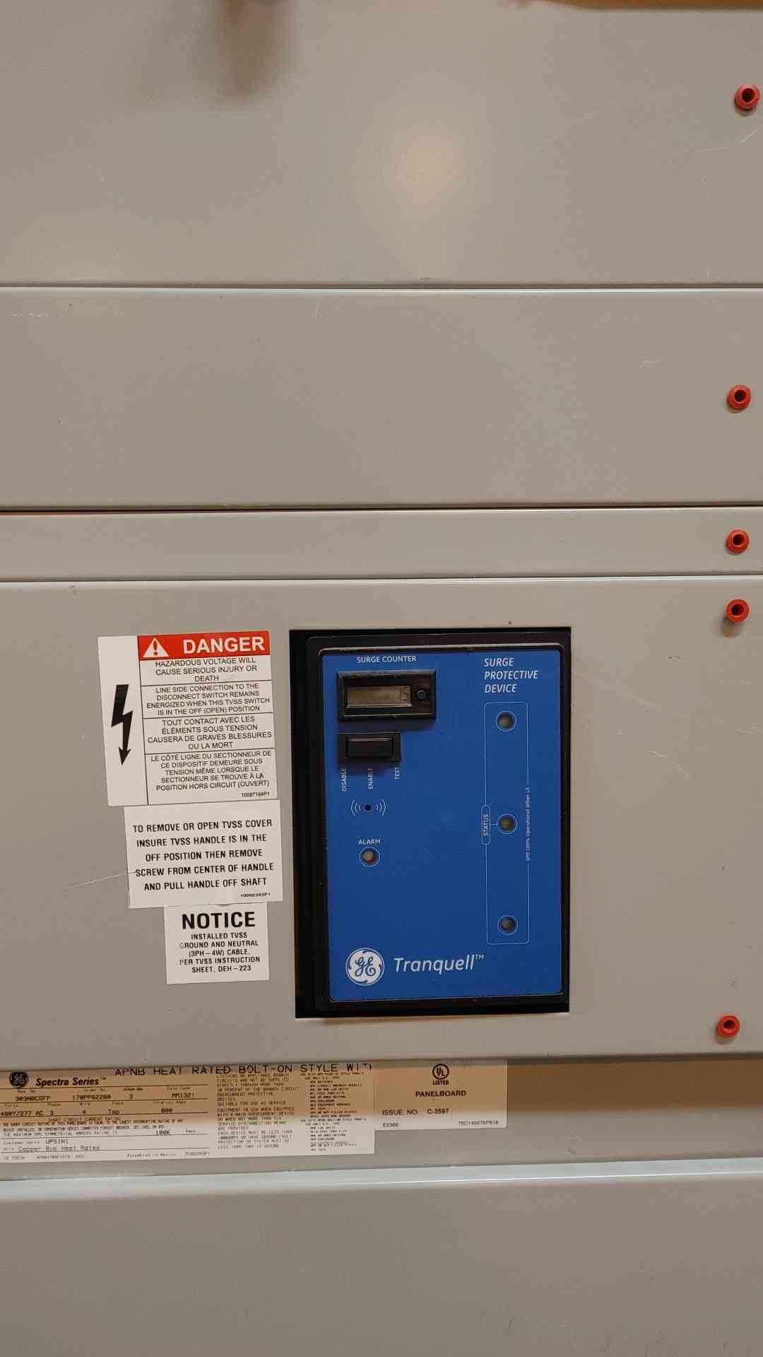 800A GE Spectra Panelboard 480Y/277 3PH 4W 4 Breaker & Surge Suppression (103666)