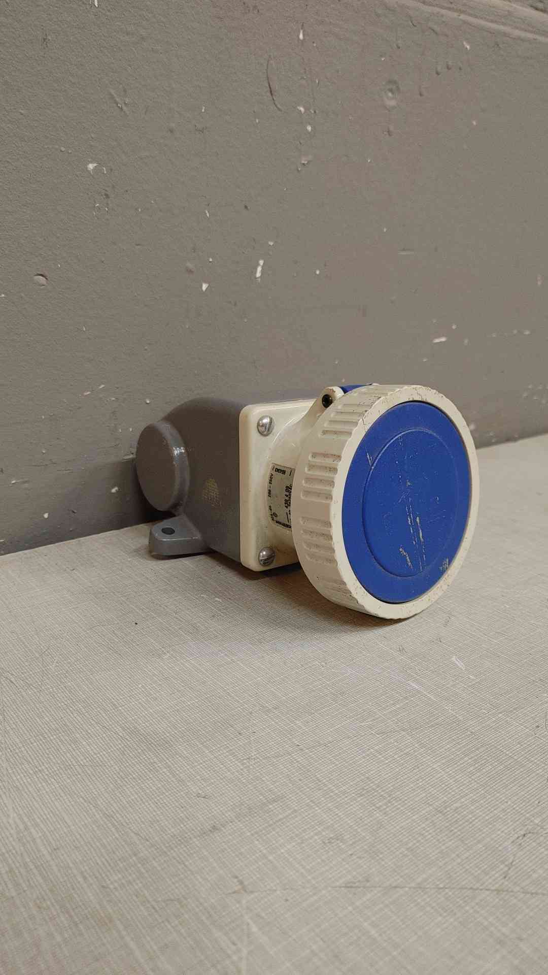 Walther Plug Receptacle 250VAC 30A 3PH BS4343(103685)