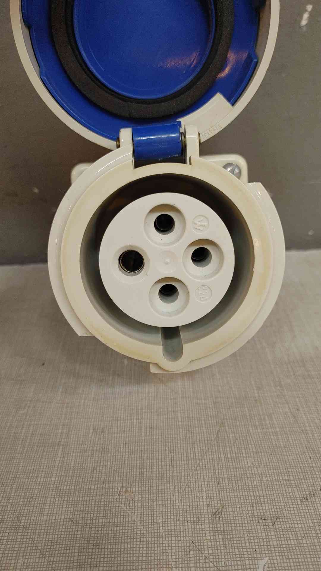 Walther Plug Receptacle 250VAC 30A 3PH BS4343(103685)