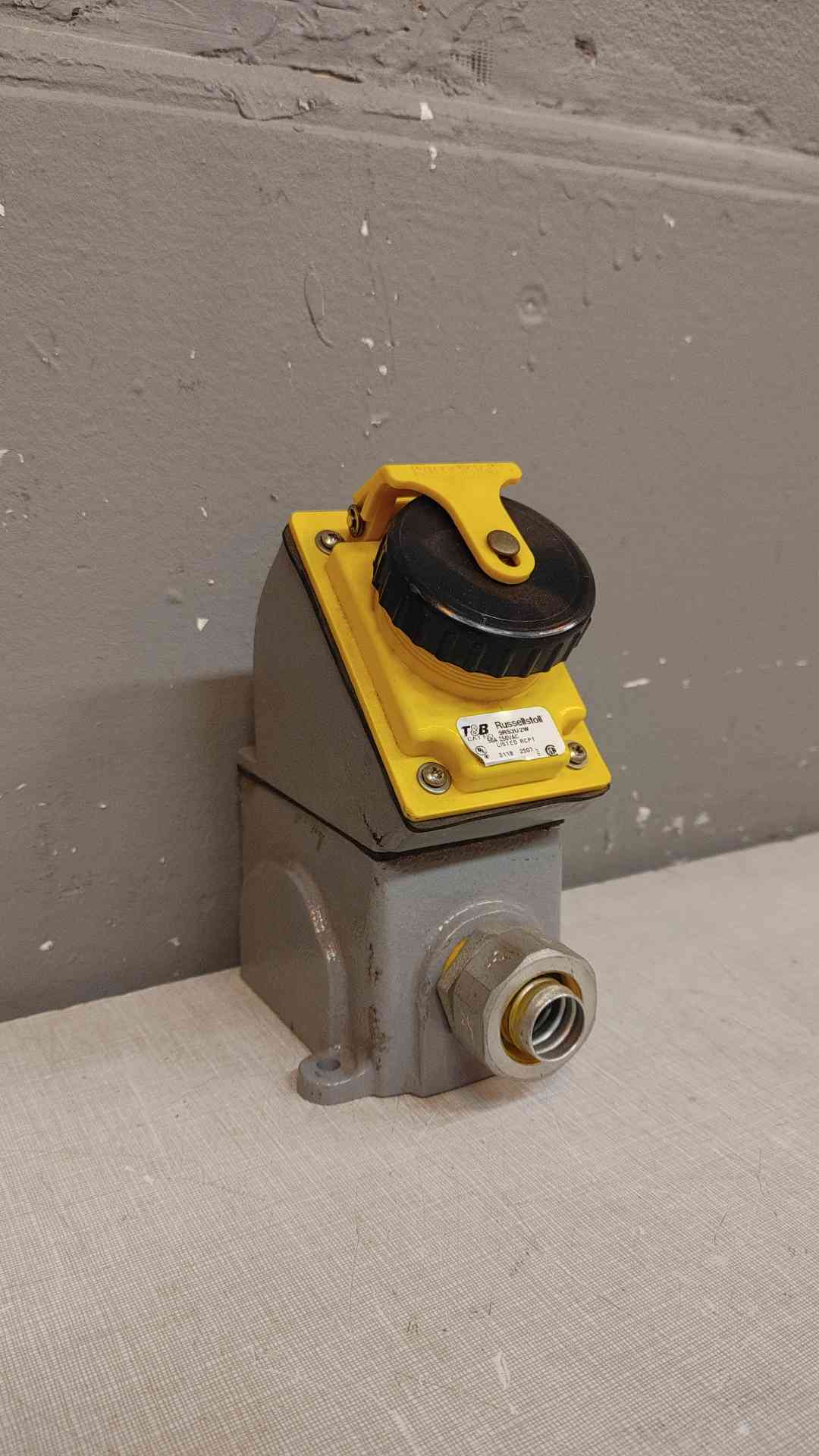 *Pickup Only* Russellstoll Plug Receptacle 50A 250VAC 9R53U2W(103686)