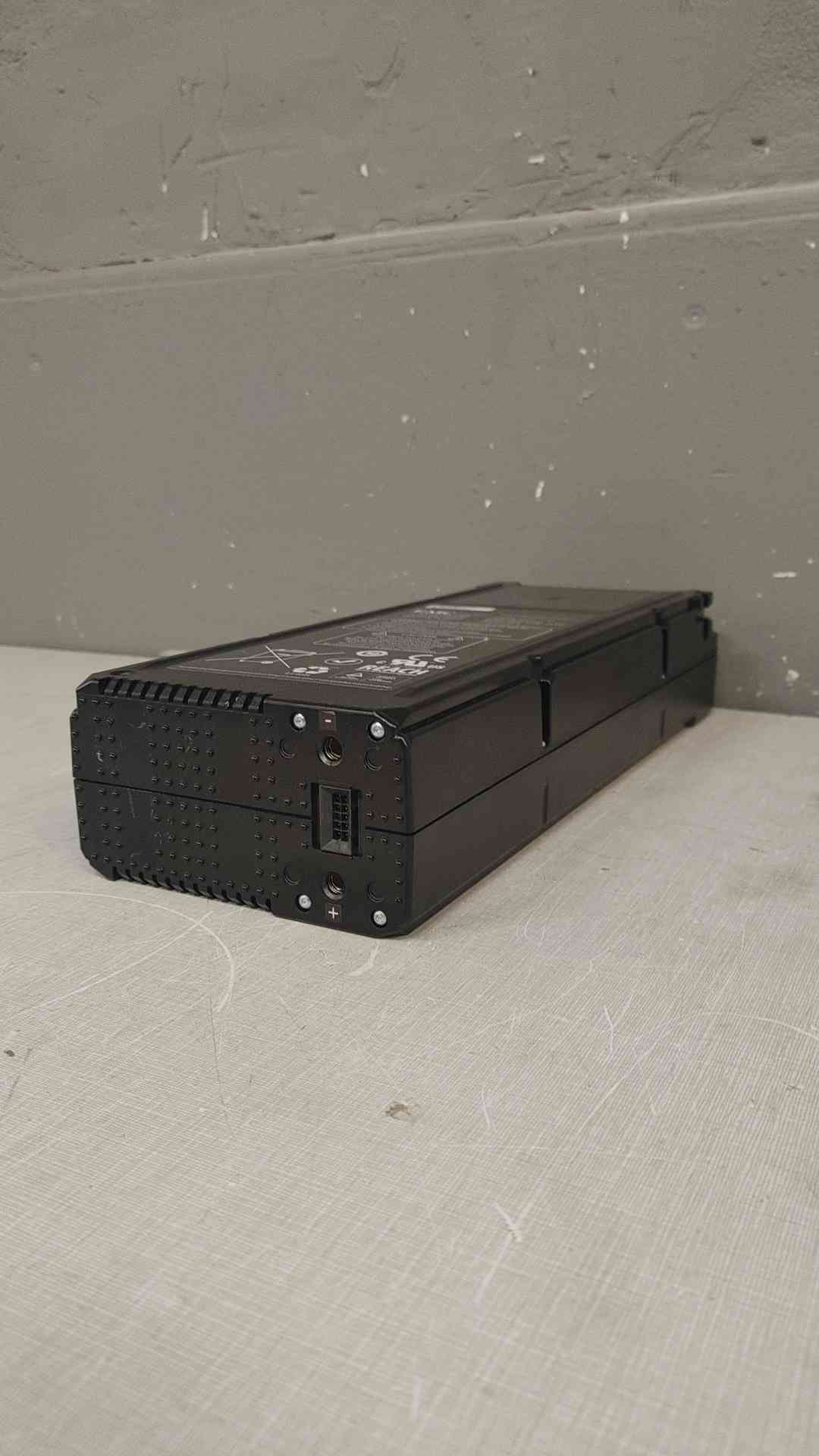 Dell EMC VMAX 078-0-111-00 API OTC017 SPS Backup Battery BBU 364Wh Li-on(103878)