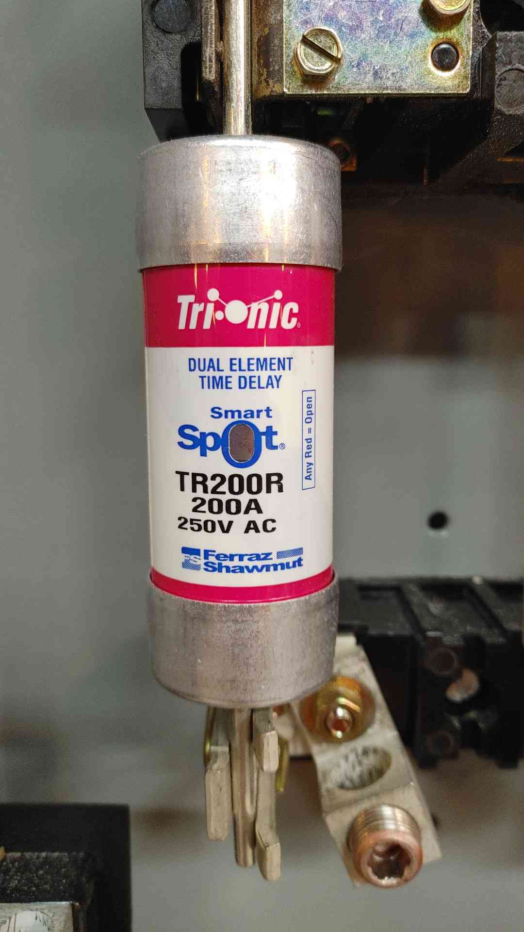 GE Heavy Duty Indoor Fusible Safety Switch 200A 240VAC TH4324(104043)