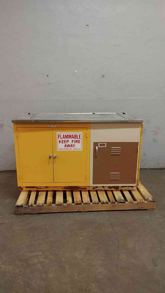 5' Duralab Casework W/ Flammable Liquid Storage Cabinet (104196)(104196)
