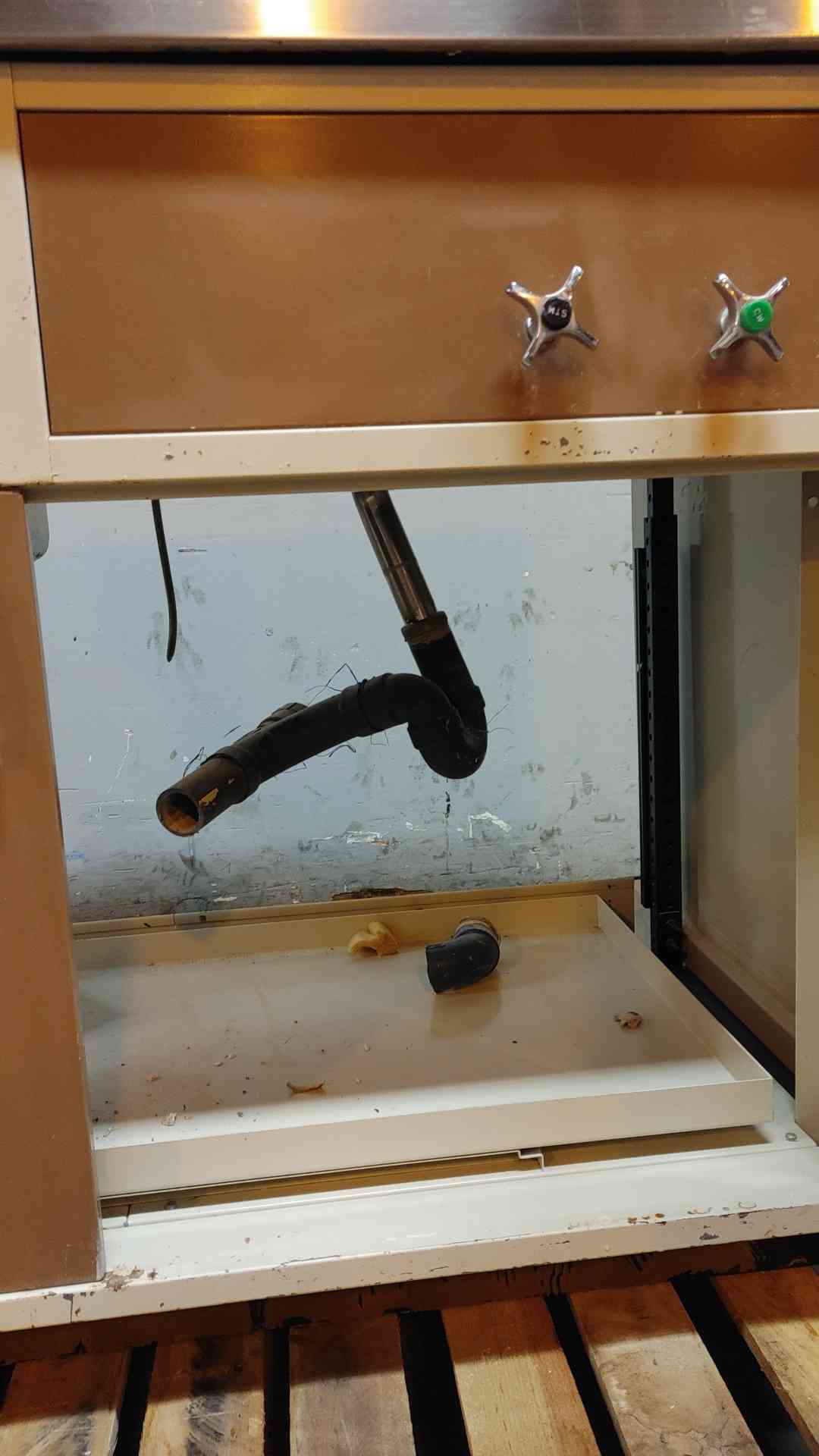 5'3 Duralab Sink Bundle Casework(104179)