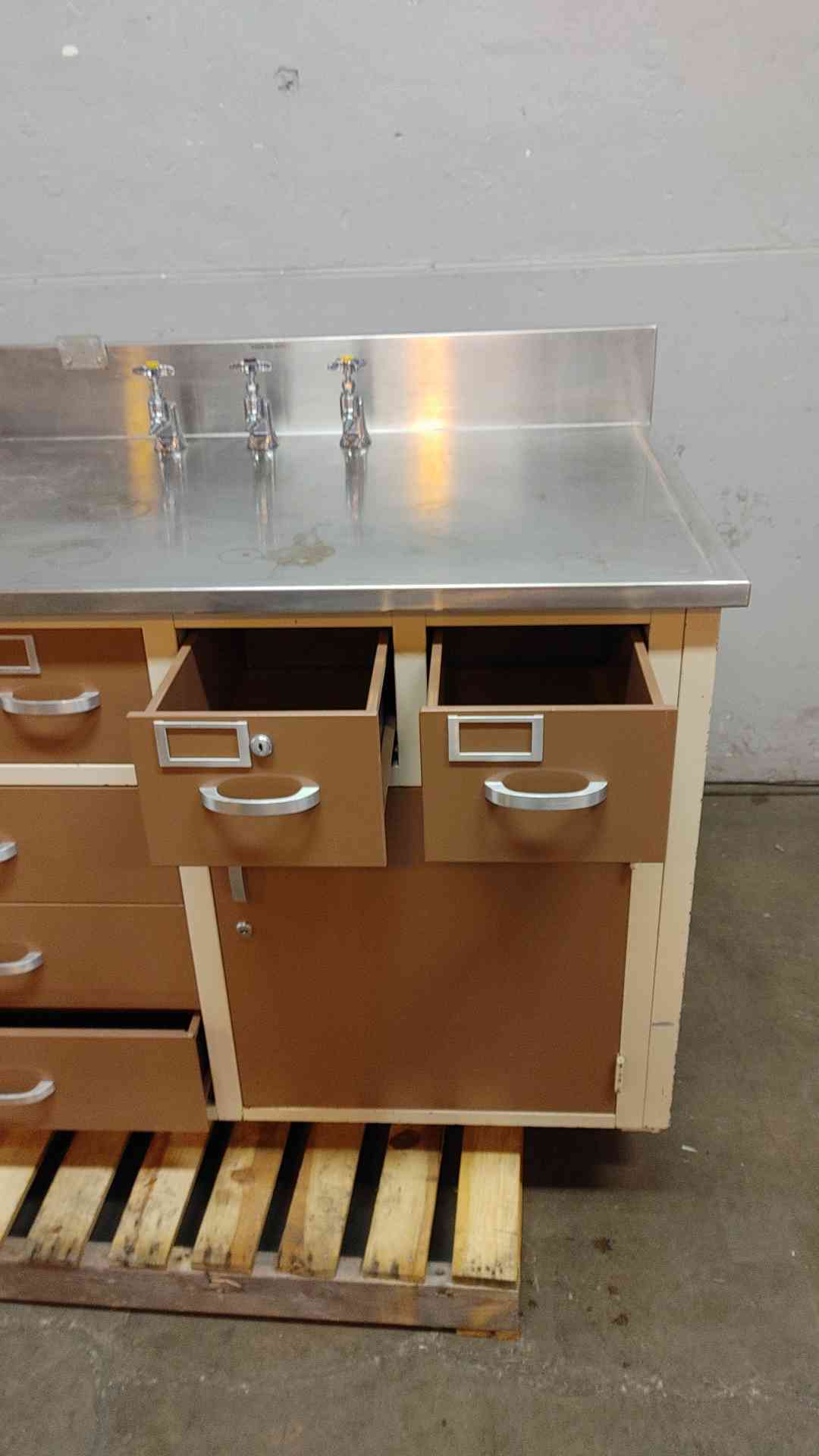 7'2 Duralab Stainless Steel Sink Bundle Combo Casework (104201)(104201)