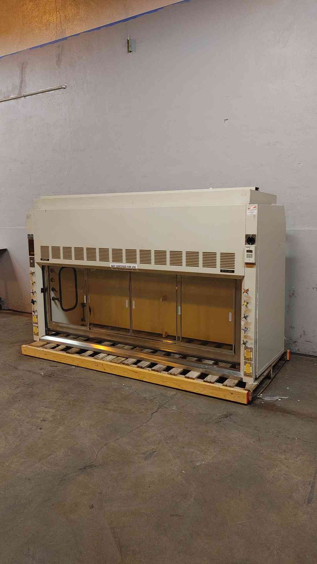 8' Fisher Hamilton SafeAire Chemical Fume Hood Ducted 2-Way Sash (104410)(104410)