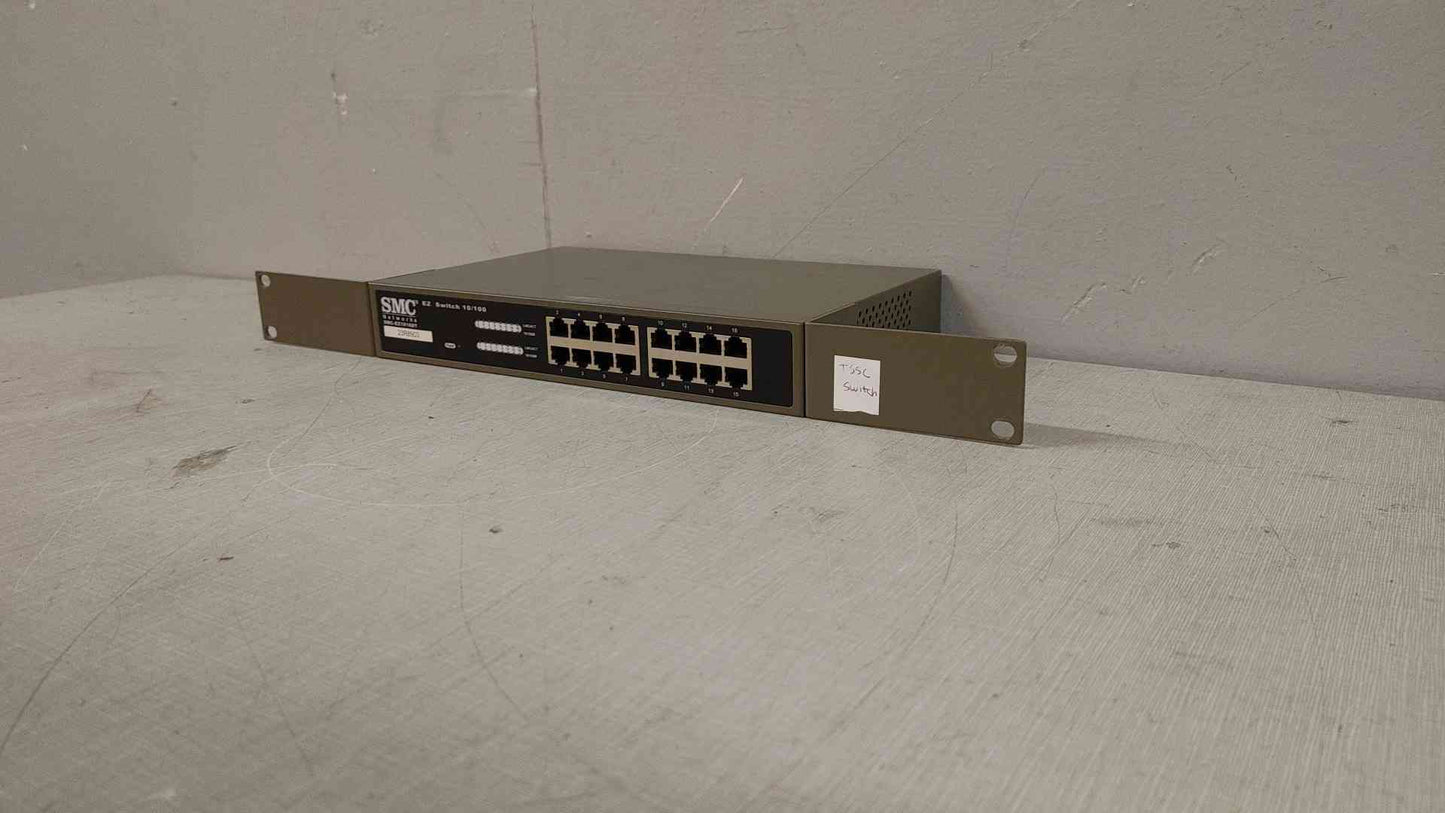 *Pickup Only* SMC Networks Fiber Network EZ Switch 10/100 100-240V .4A SMC-EZ1016DT(104688)