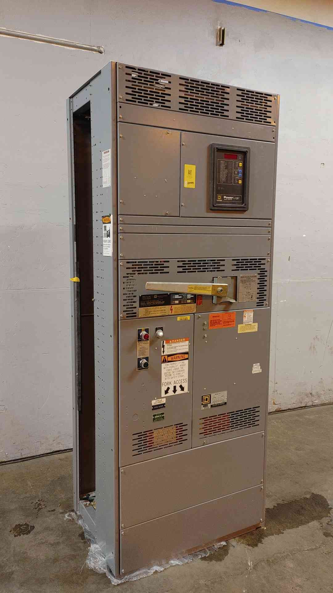 Square D Power Style QED 2000A Main 480Y/277V 3PH 4W BP Switch & Meter