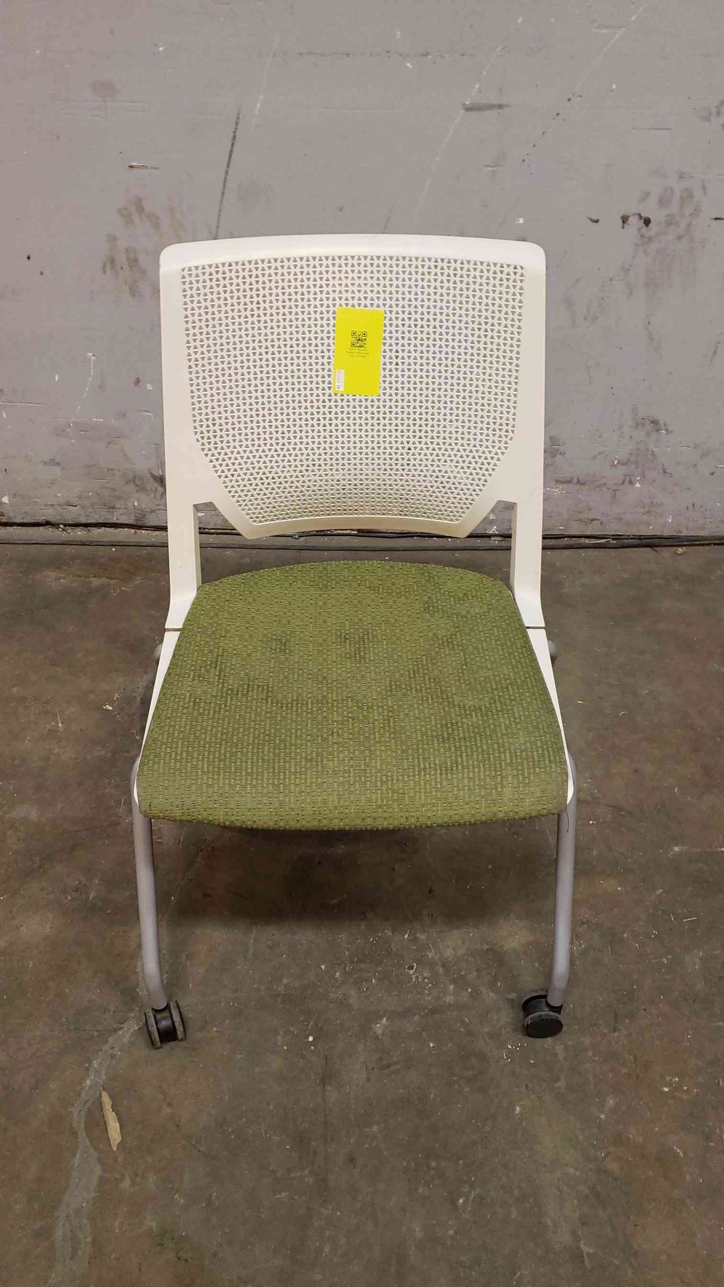 *Pickup Only* Haworth Rolling Office Chair (SKU: 107990)