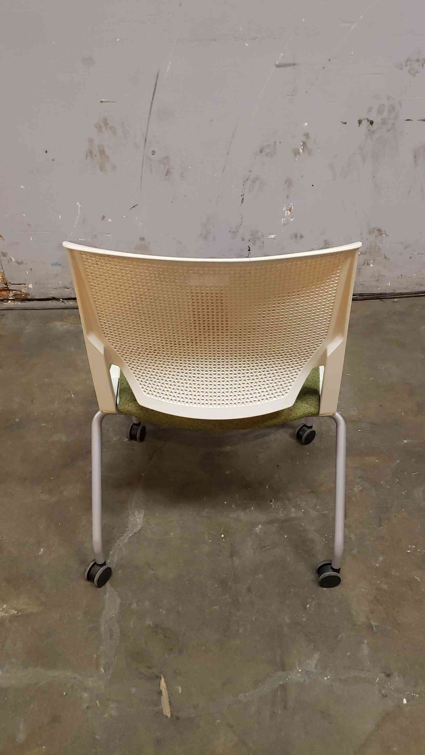 *Pickup Only* Haworth Rolling Office Chair (SKU: 107990)