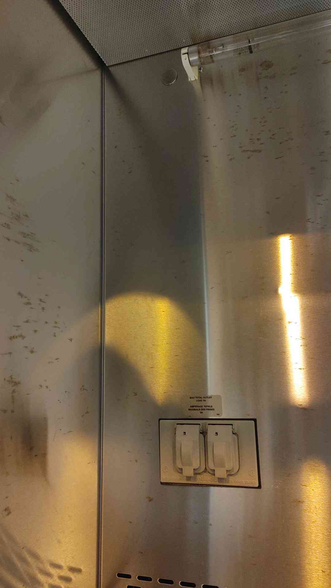 NuAire Labgard Class 2 Type A2 Biological Safety Cabinet Fume Hood 115V 1PH 12A NU-425-400