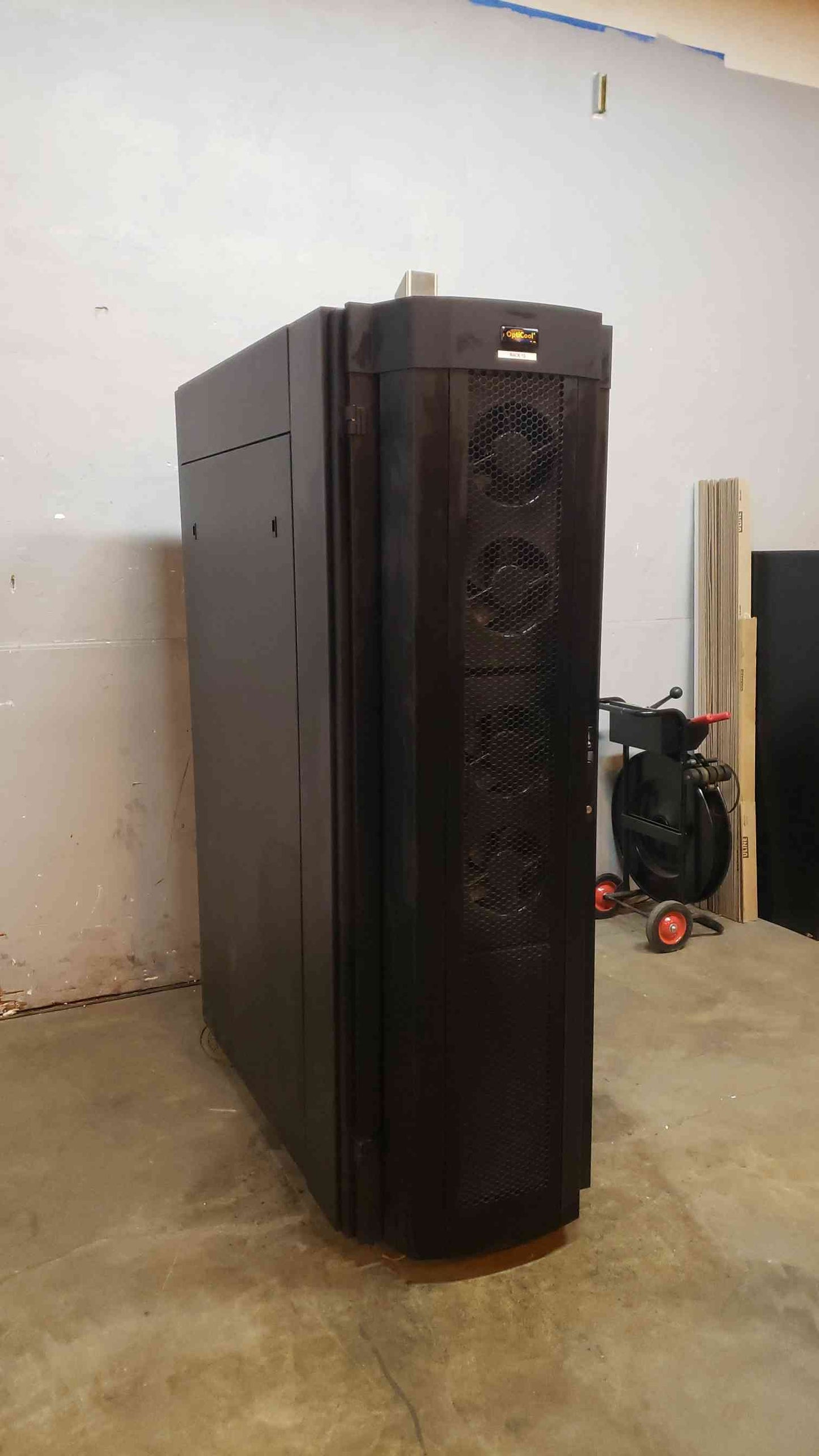 IBM Opticool Rolling Server Rack 7014-T42 Front Door Cooling 10KW R134 All Sides (108125)
