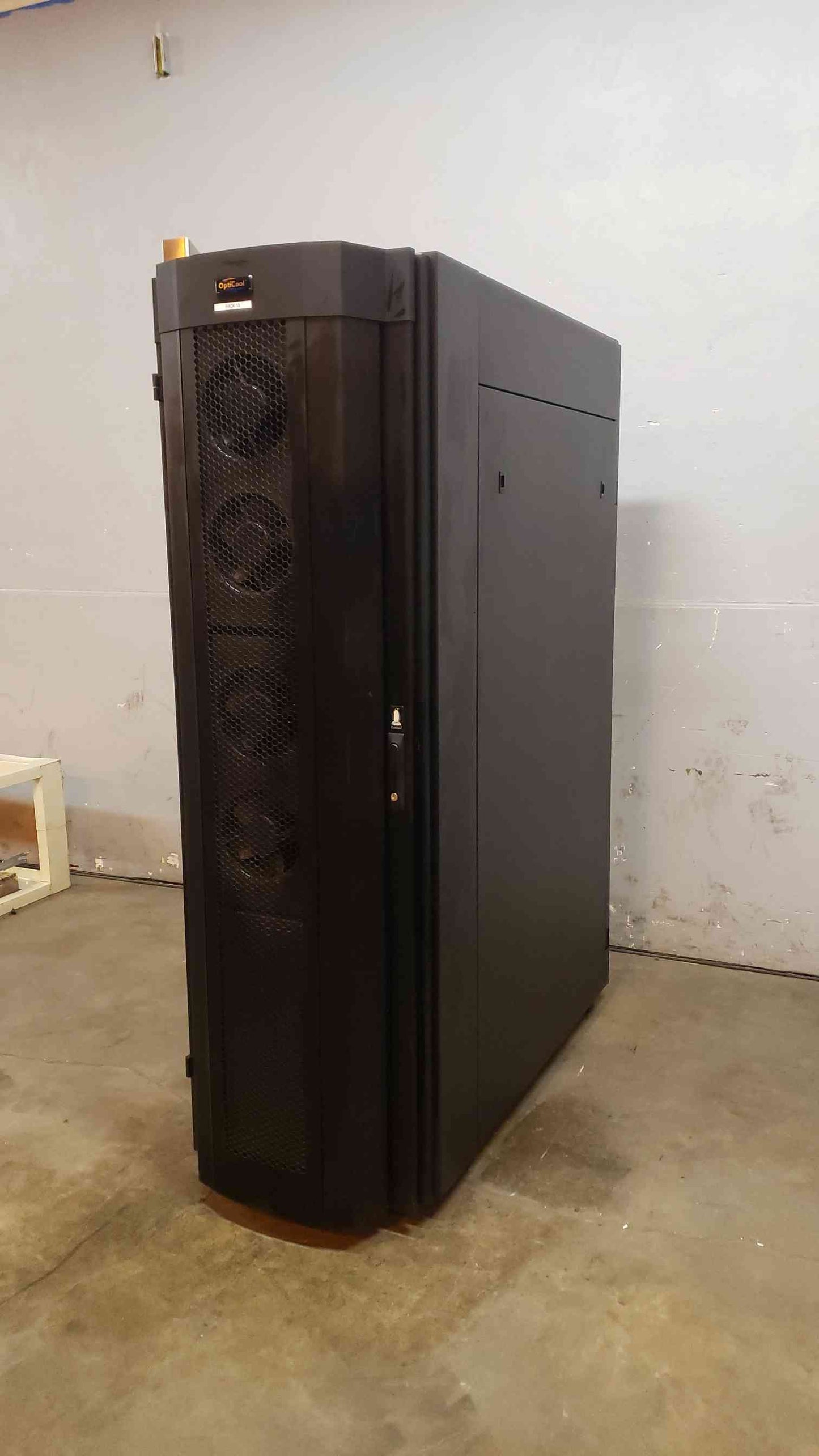 IBM Opticool Rolling Server Rack 7014-T42 Front Door Cooling 10KW R134 All Sides (108125)