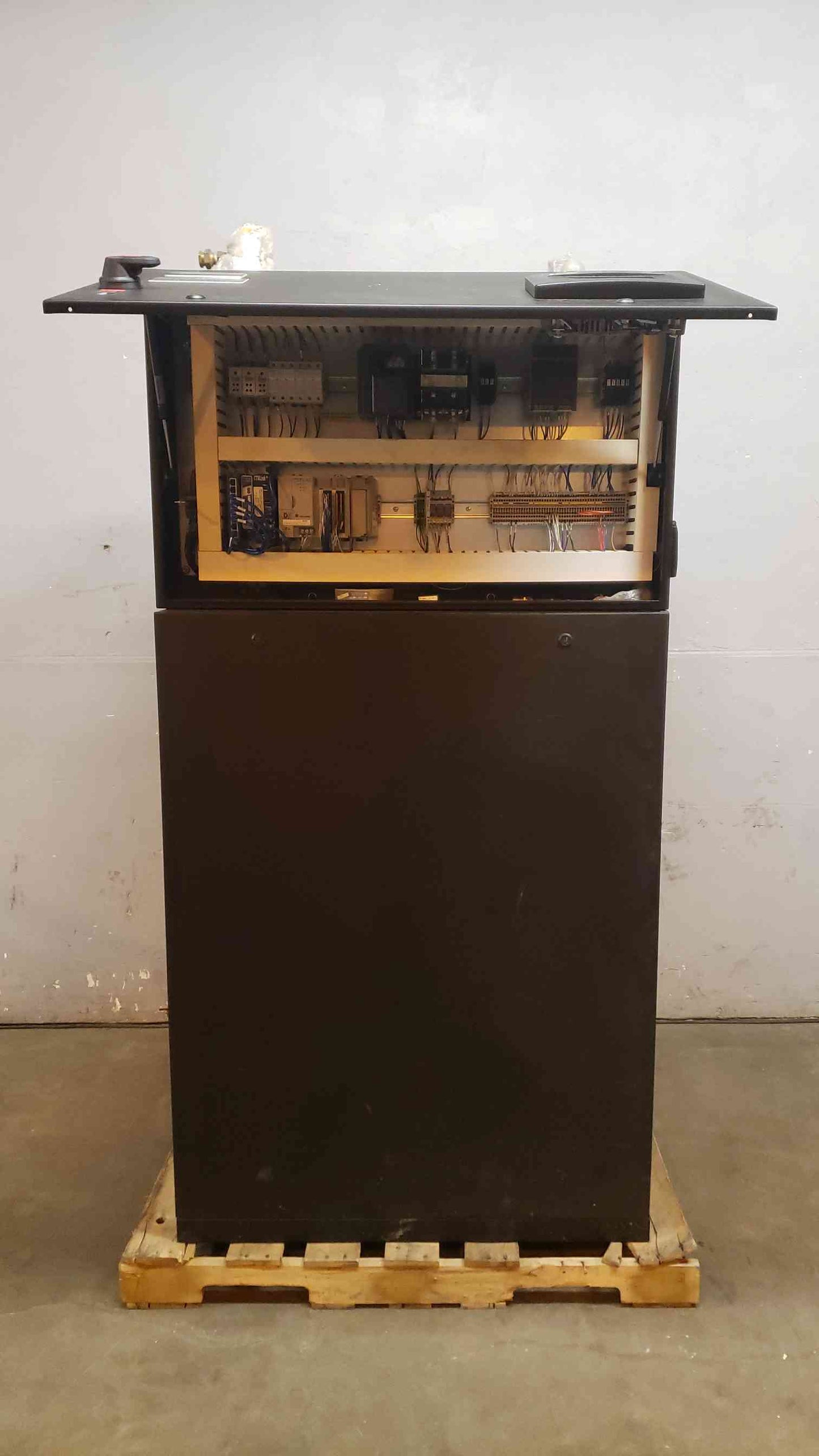 Opticool 210KW Chilled Water Pump 480/277VAC 3PH 1HP R134A RPW-210