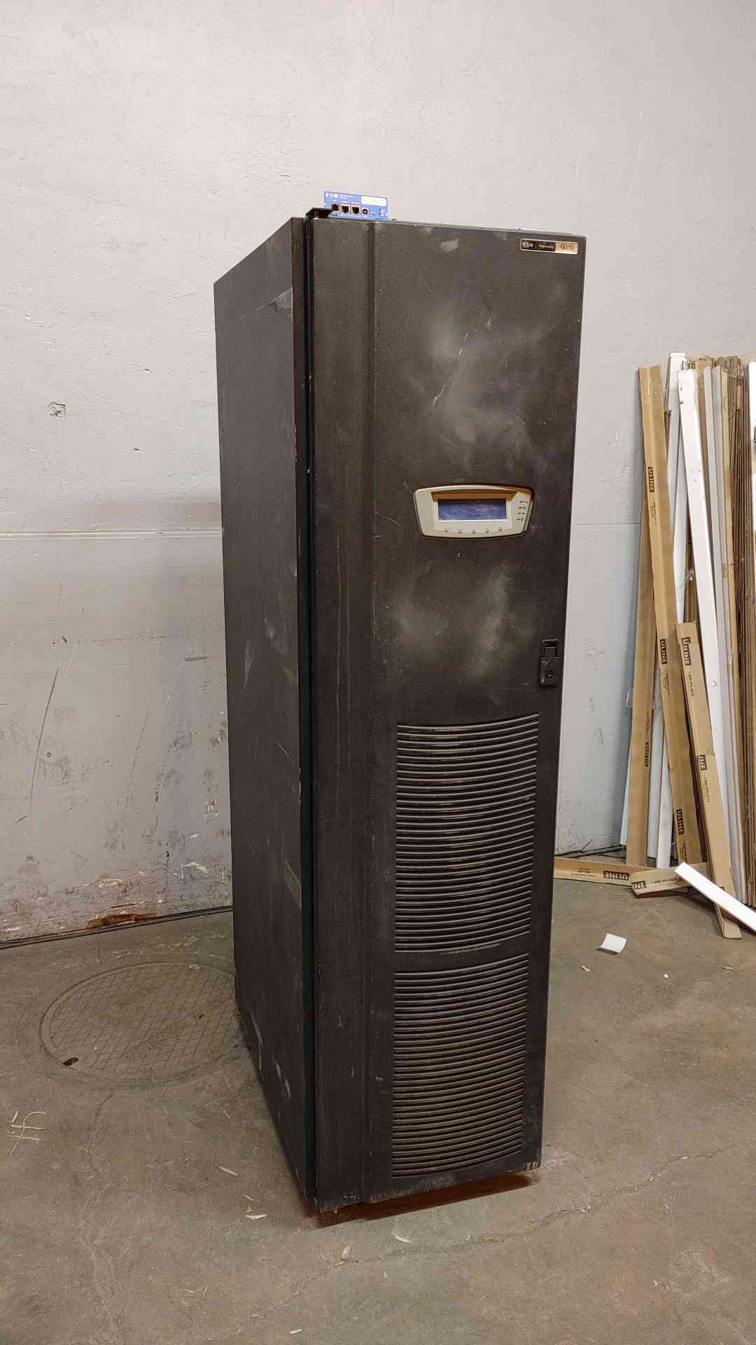 Eaton Powerware 9390-80 UPS 60KVA 208V (SKU: 108202)