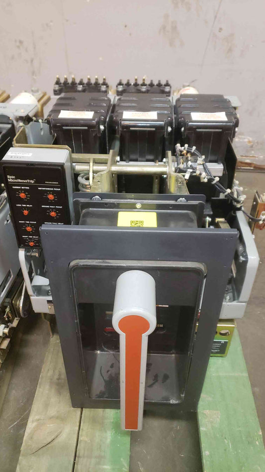 800A GE Fused Low Voltage Breaker AKRU-8D-30-1 (SKU: 108232)