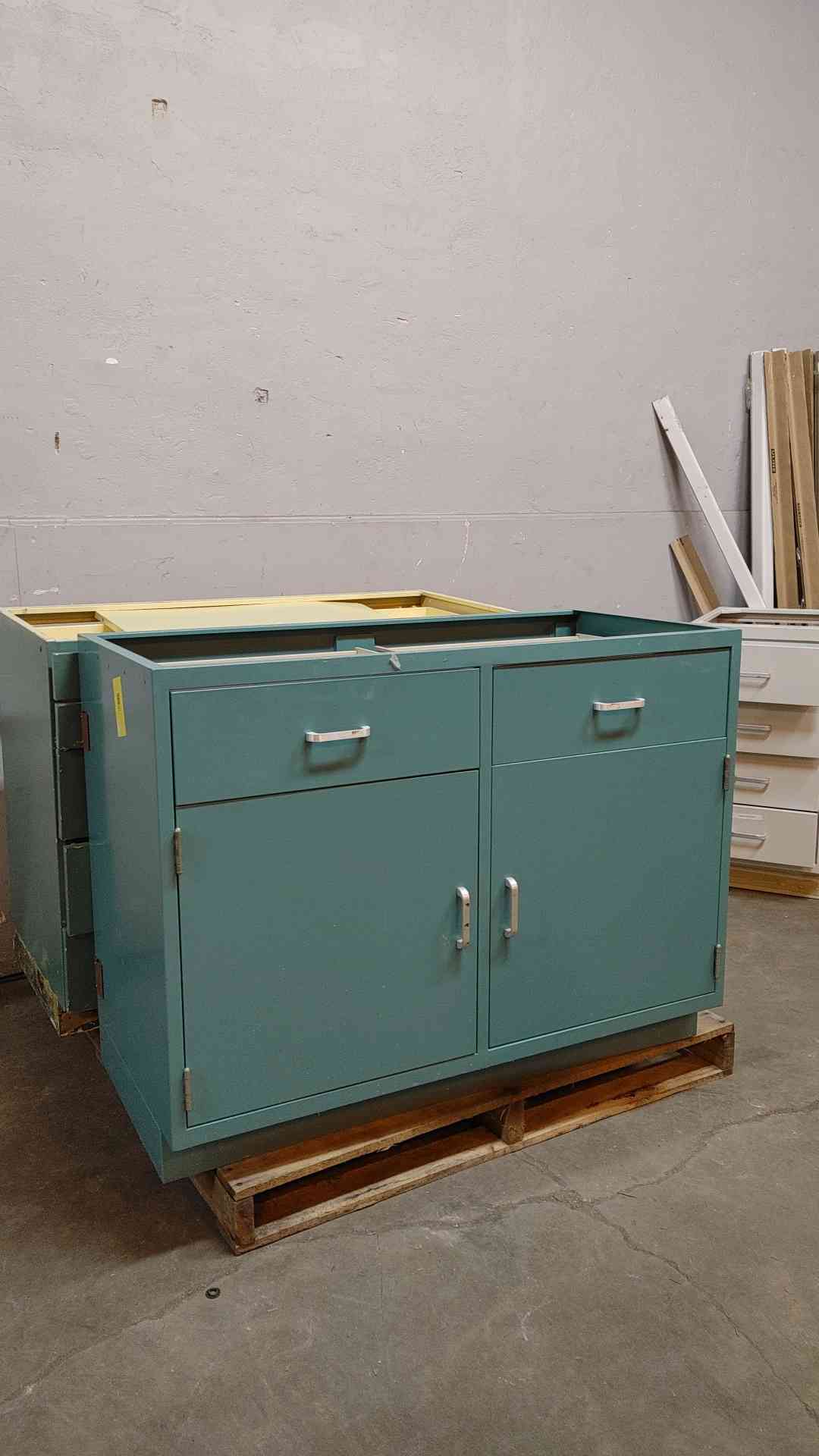 4' Duralab Mixed Casework (108383)