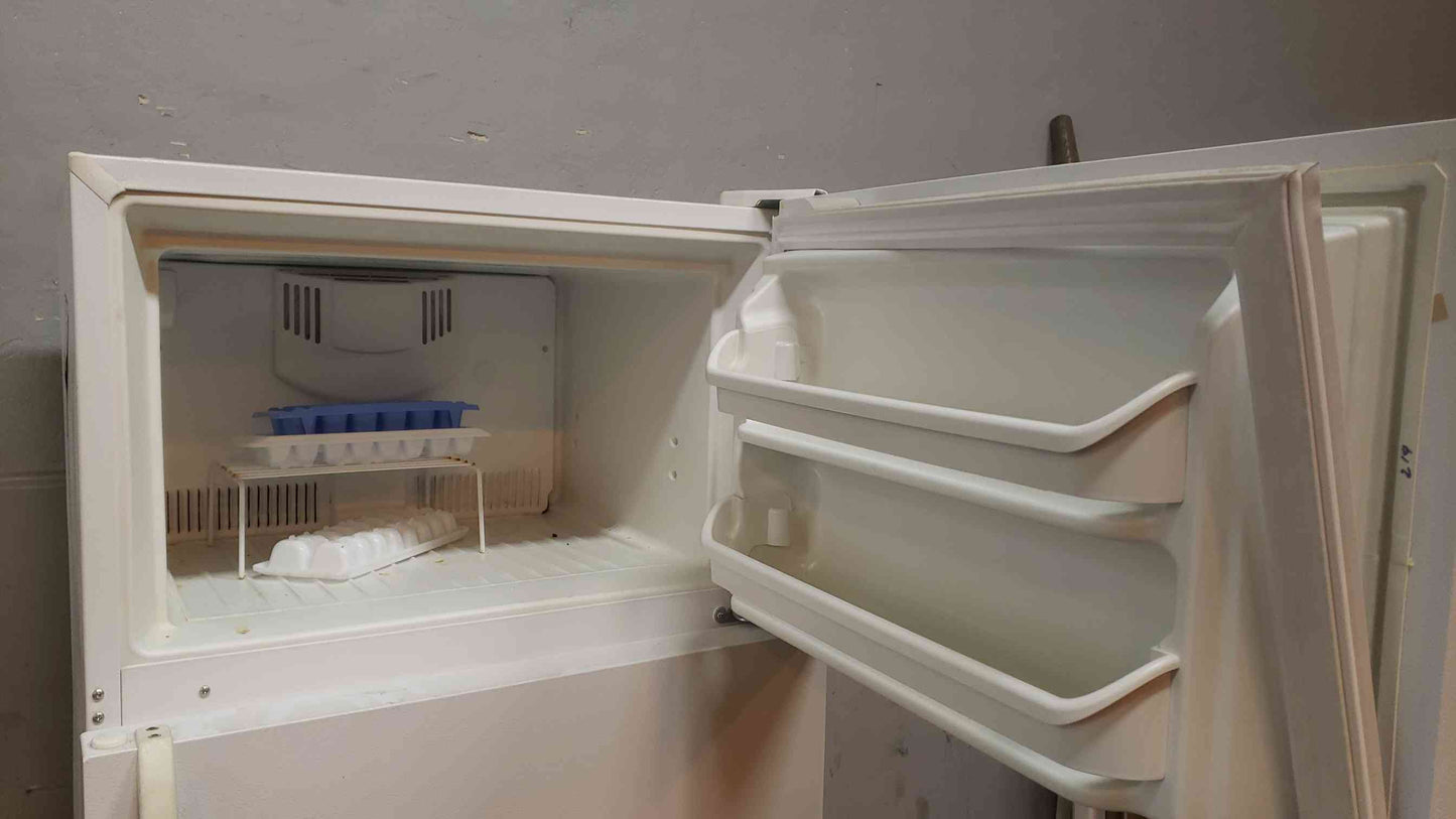 Crosley Refrigerator Freezer Combo 115V 6A R134A CRT181LWB (107380)