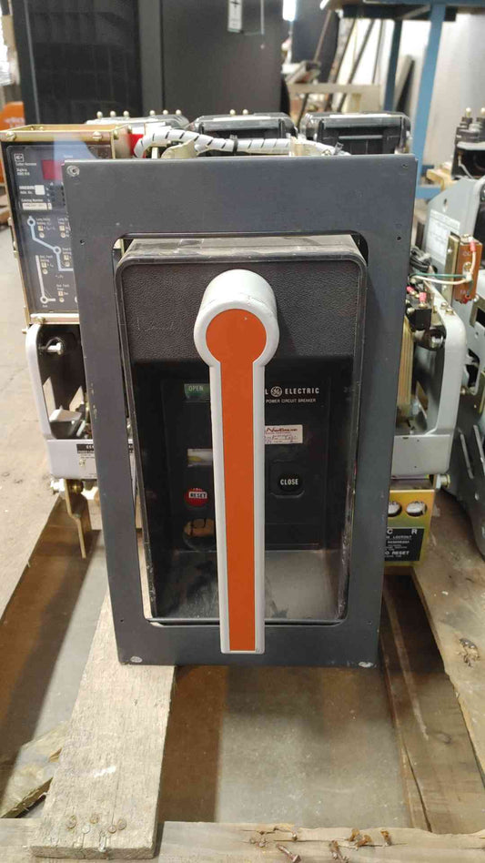 GE Fused Low Voltage Power Circuit Breaker 800 Amp 3 Pole AKRU-8D-30-1 (SKU: 108584)