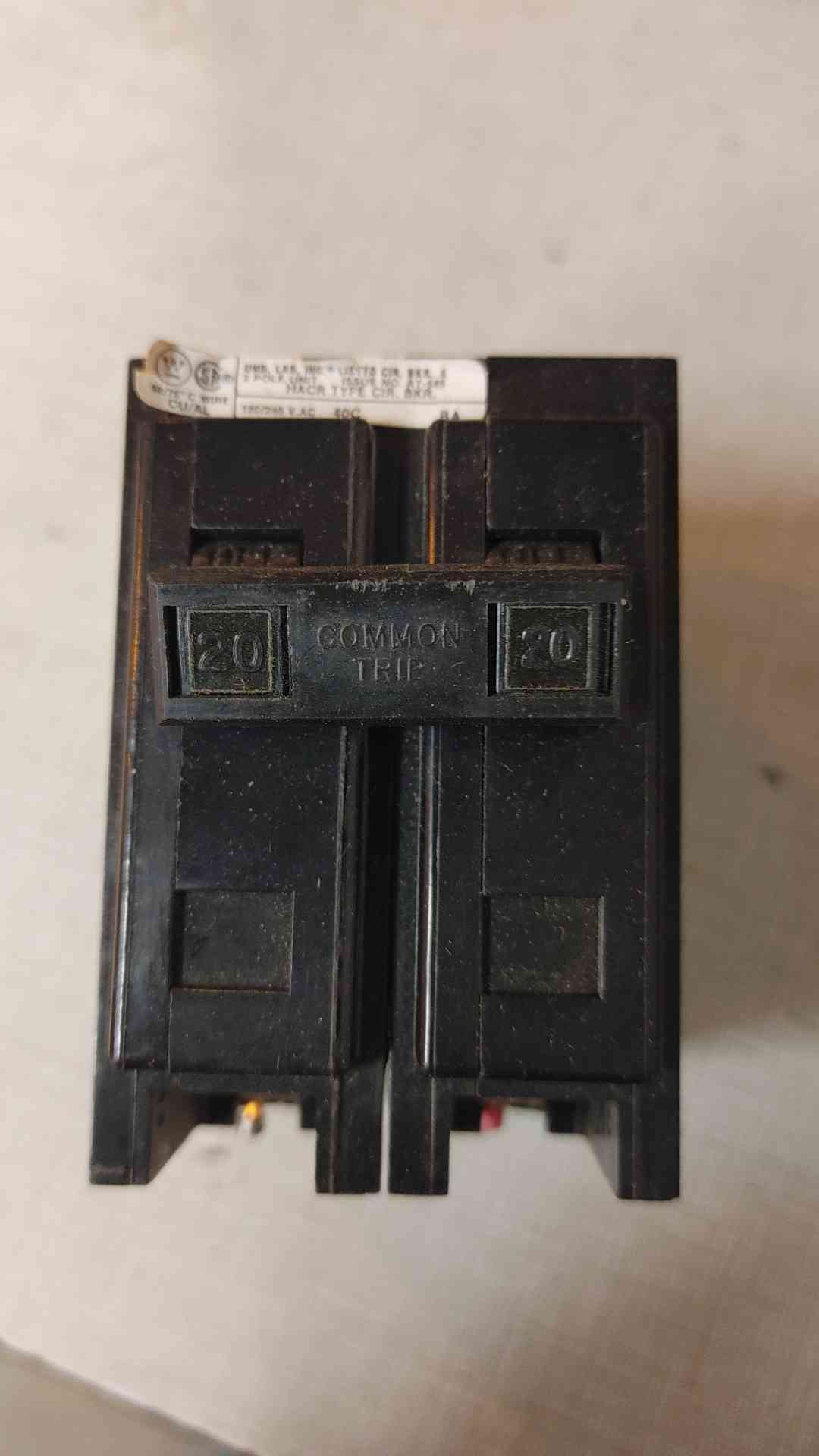 Huge Lot Of Assorted Breakers (108573)