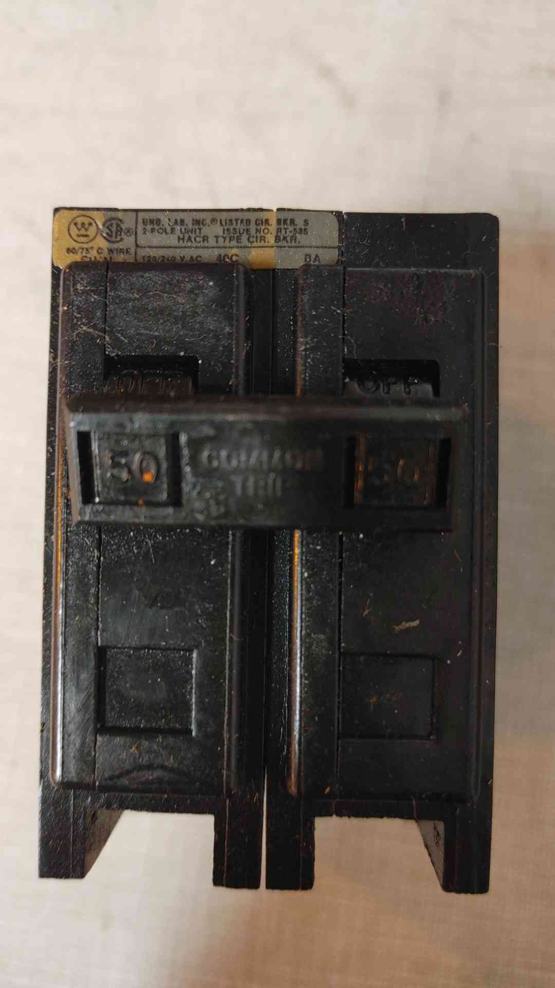 Huge Lot Of Assorted Breakers (108573)