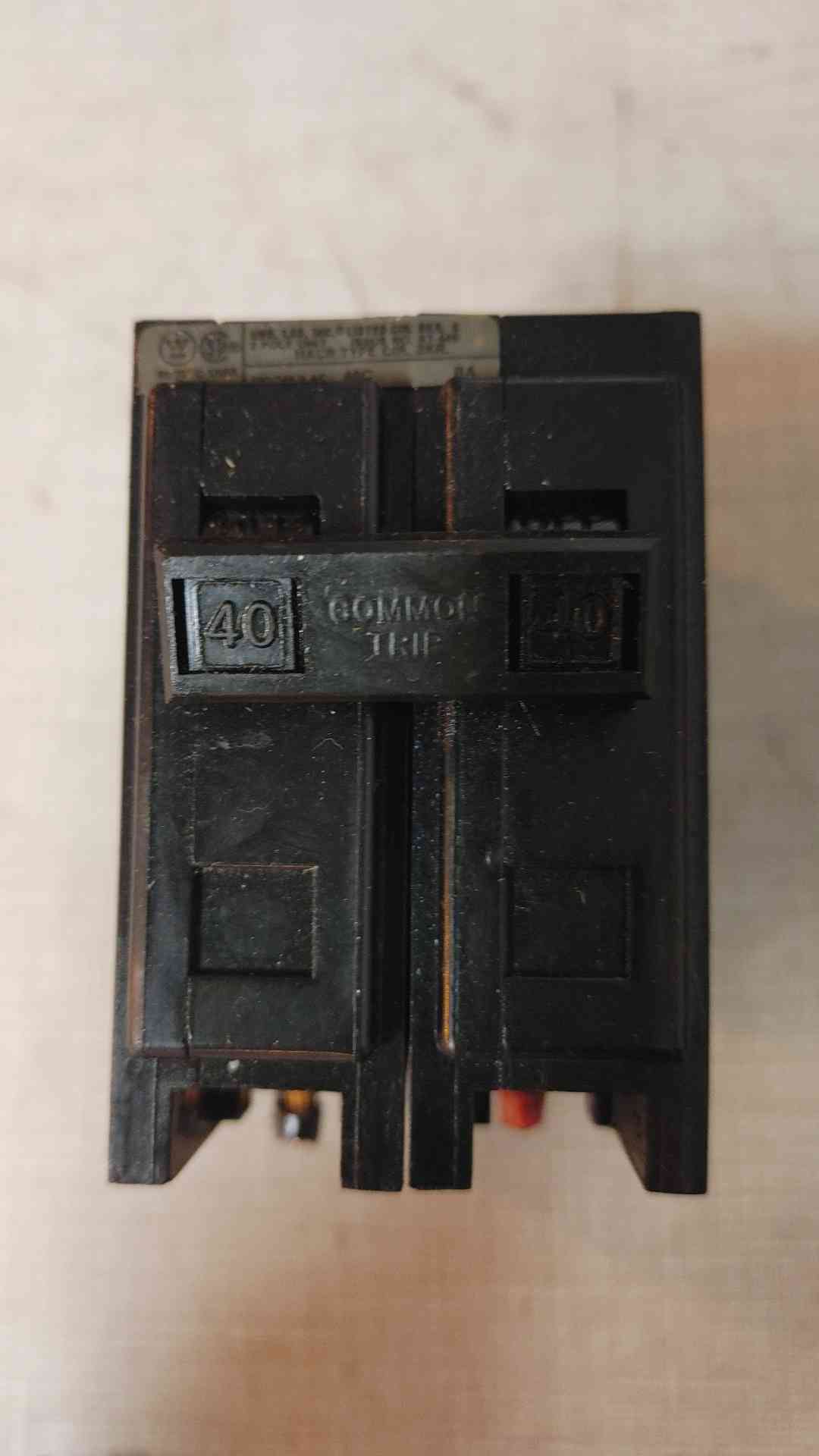 Huge Lot Of Assorted Breakers (108573)