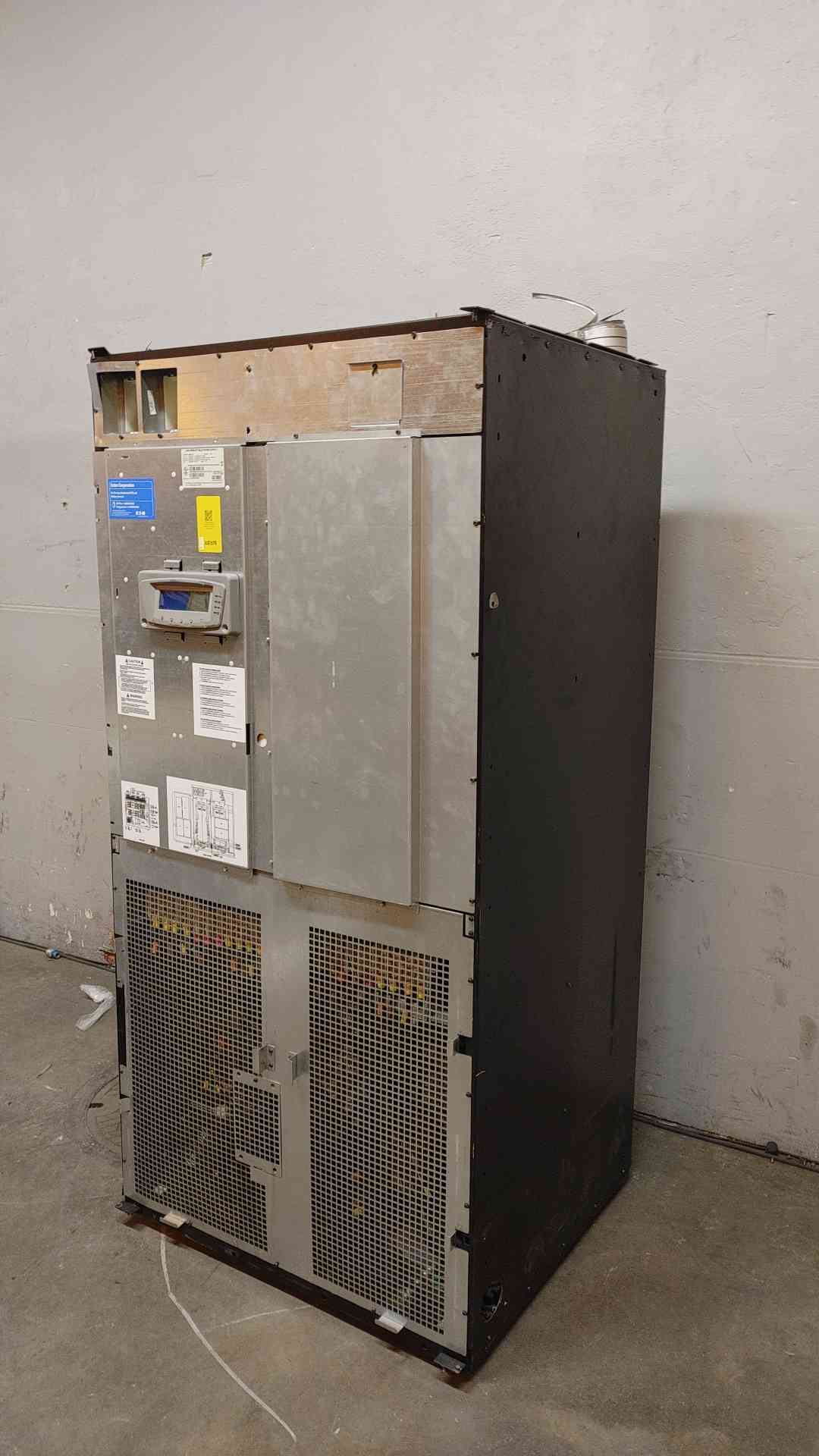 Eaton UPS 160KVA 480V 3PH 3W 9390-160 2012 AS IS for Parts (SKU:108204)