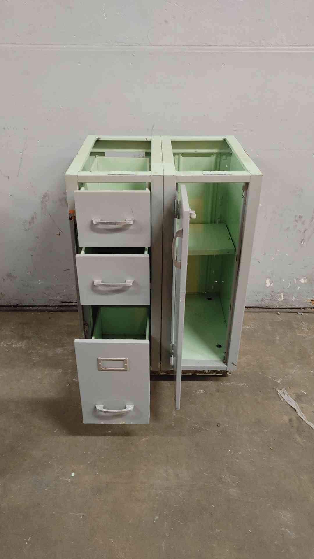 2' Hamilton Mixed Casework (108665)