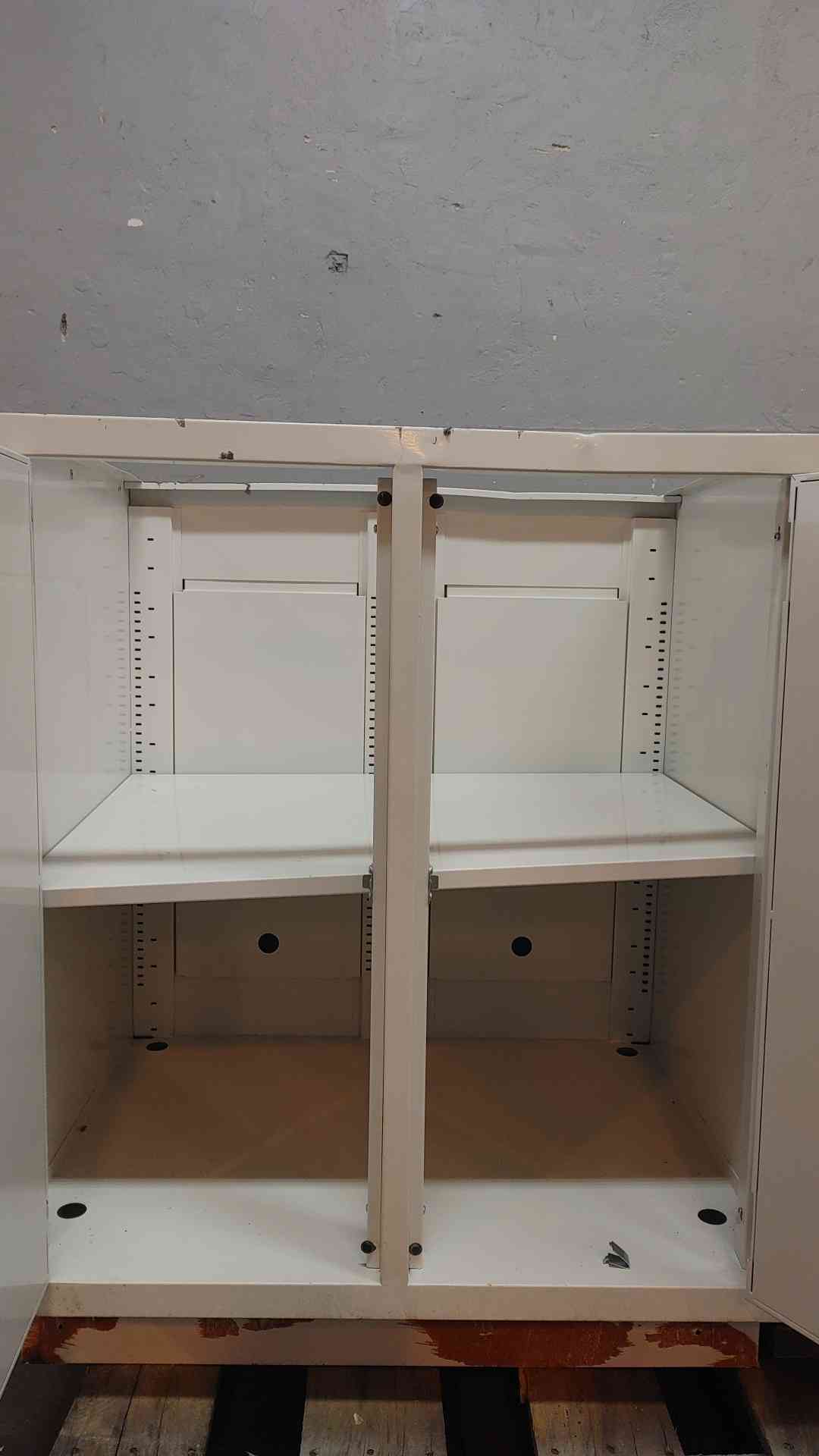 30" Duralab Doors Only Casework (108683)