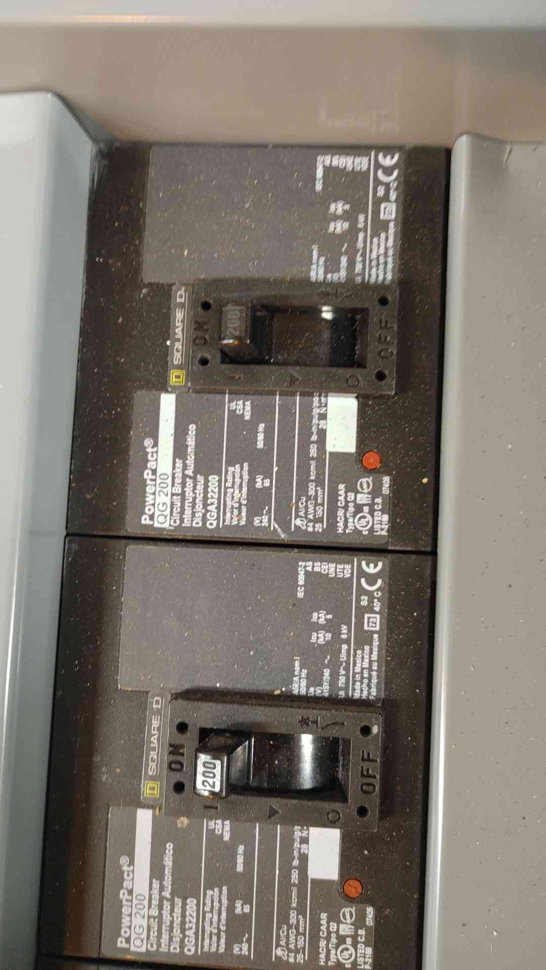 I-Line Square D Panelboard 12241127970010001 700A Main Breaker 208/120 VAC 3 Phase 4 Wire (108865)