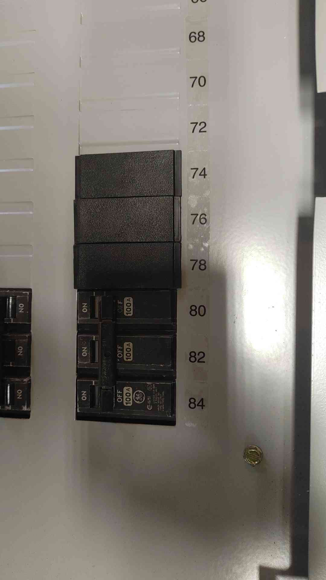 GE A Series 2 Panelboard ALF3424MBX 400 AMP 208/120 VOLTS 3 Phase 4 Wire (108919)