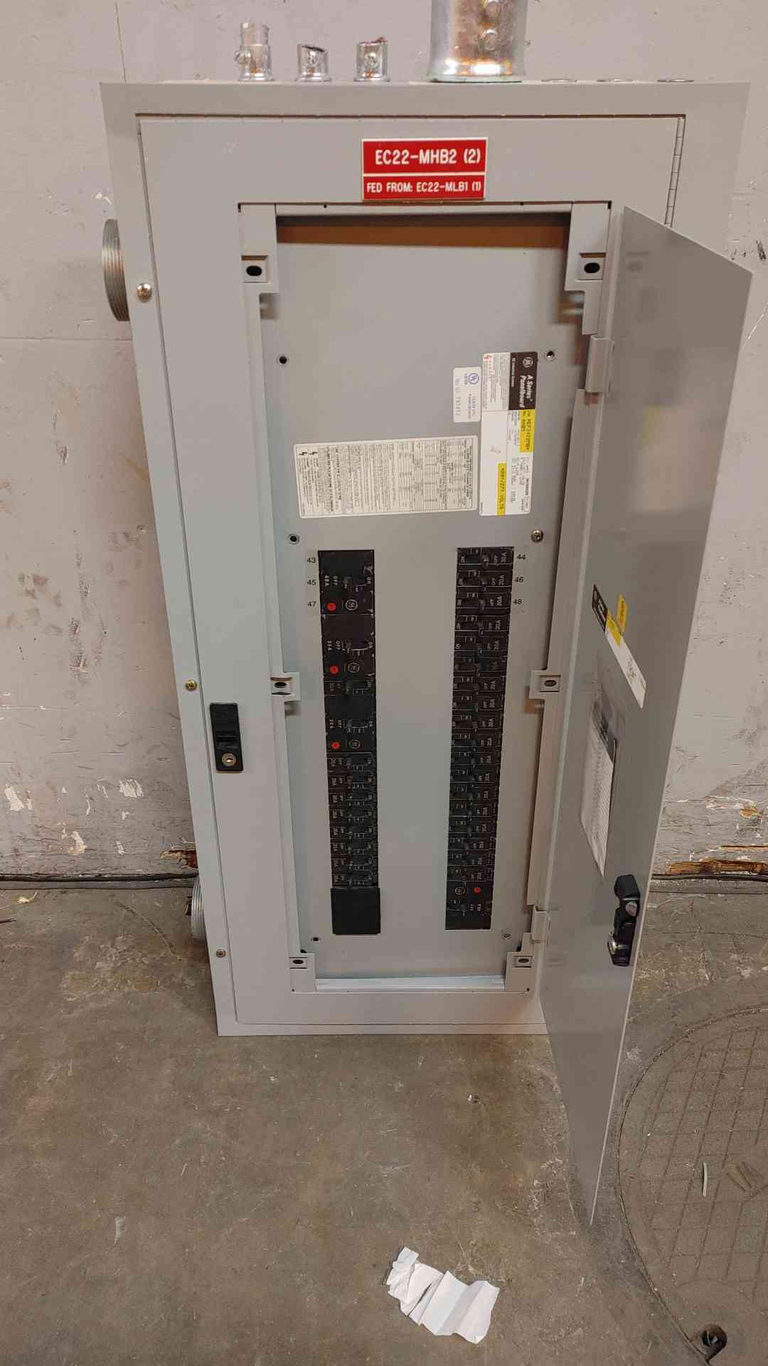 GE A Series Panelboard AEF3422MBX 225 AMP 480/277v  3 PHASE 4 WIRE (108887)