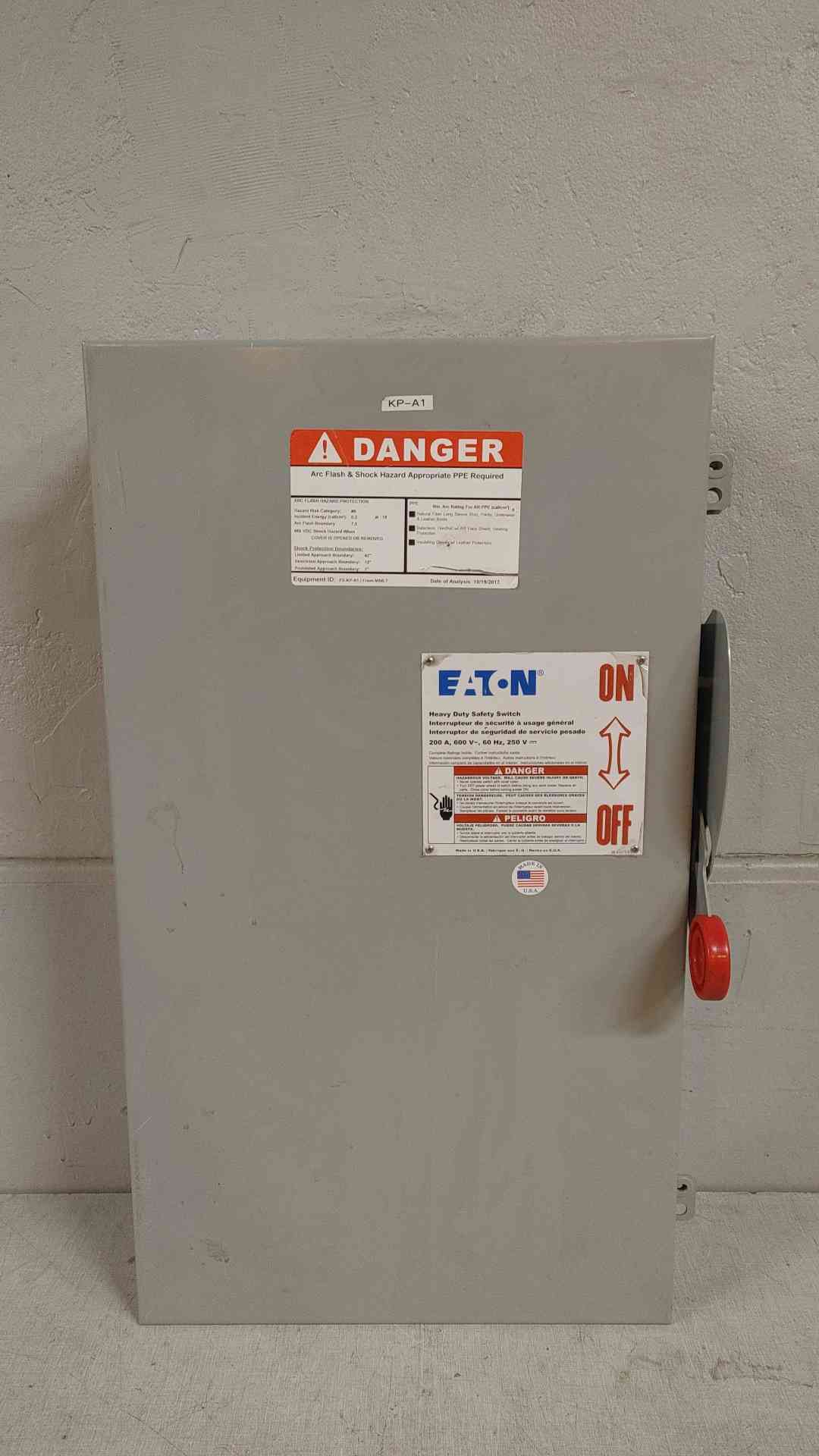 Eaton Cutler-Hammer Heavy Duty Fused Safety Switch 200A 600VAC DH364FGK (108929)