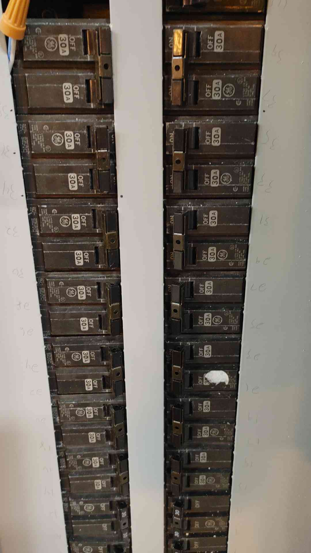 GE A Series Panelboard 225A 208V 3 Phase 4 Wire with Main (108945)
