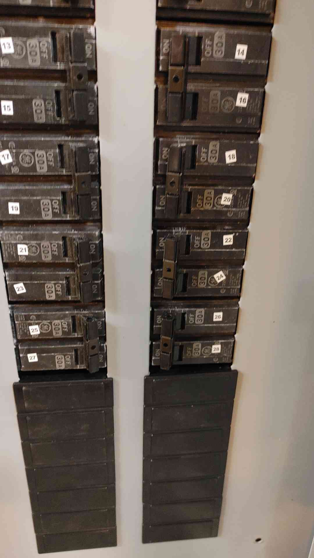 General Electric A Series 2 Panelboard 225 Amps 208/120V 3 Phase 4 Wire (108947)